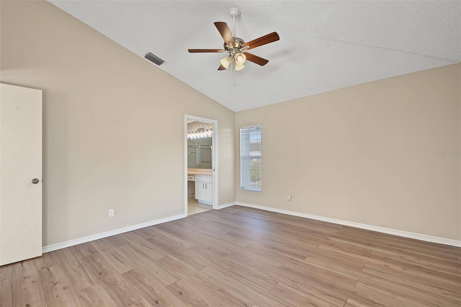 2113 STERLING GLEN COURT, Sun City Center, FL 33573