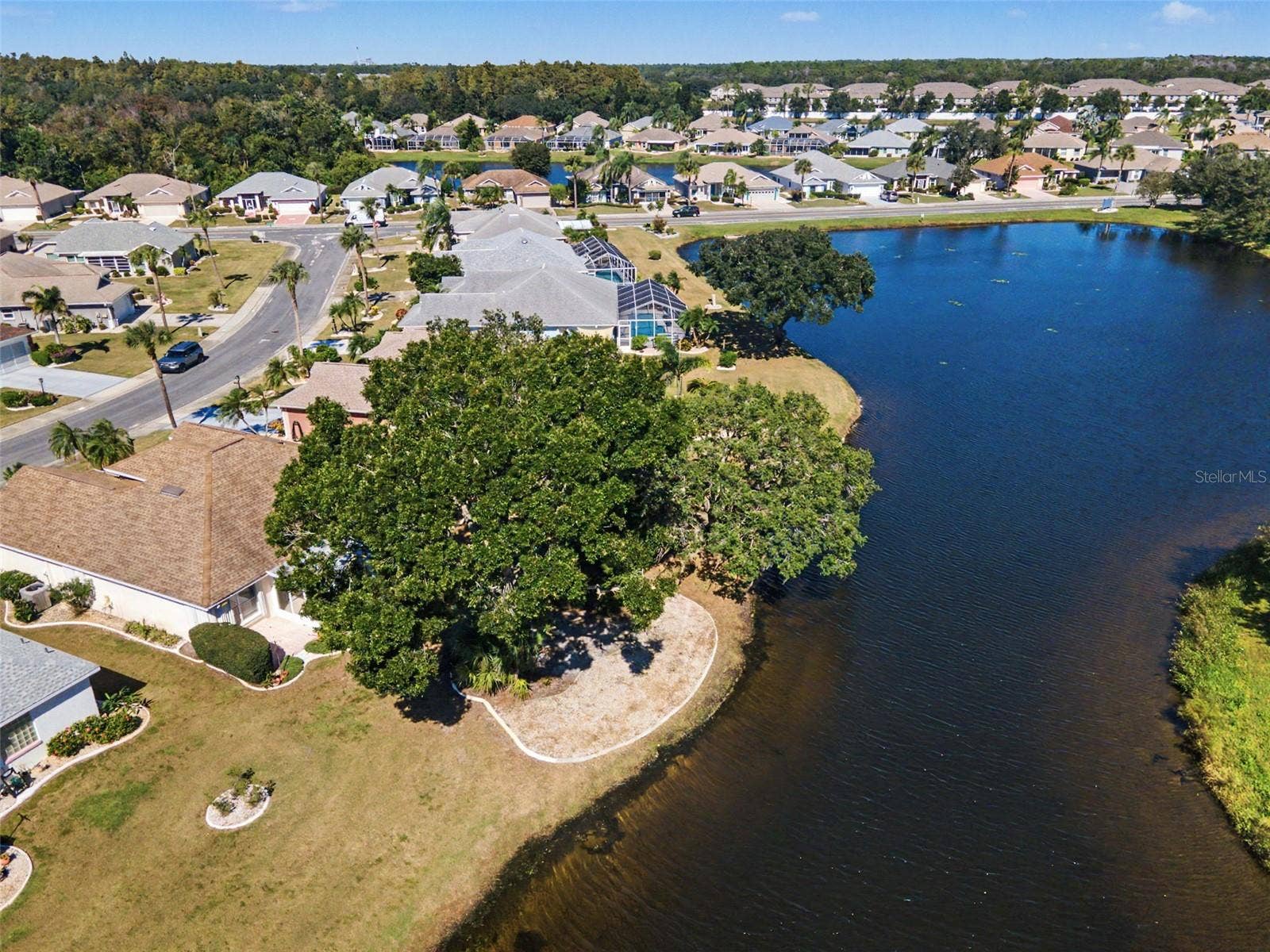 2113 STERLING GLEN COURT, Sun City Center, FL 33573