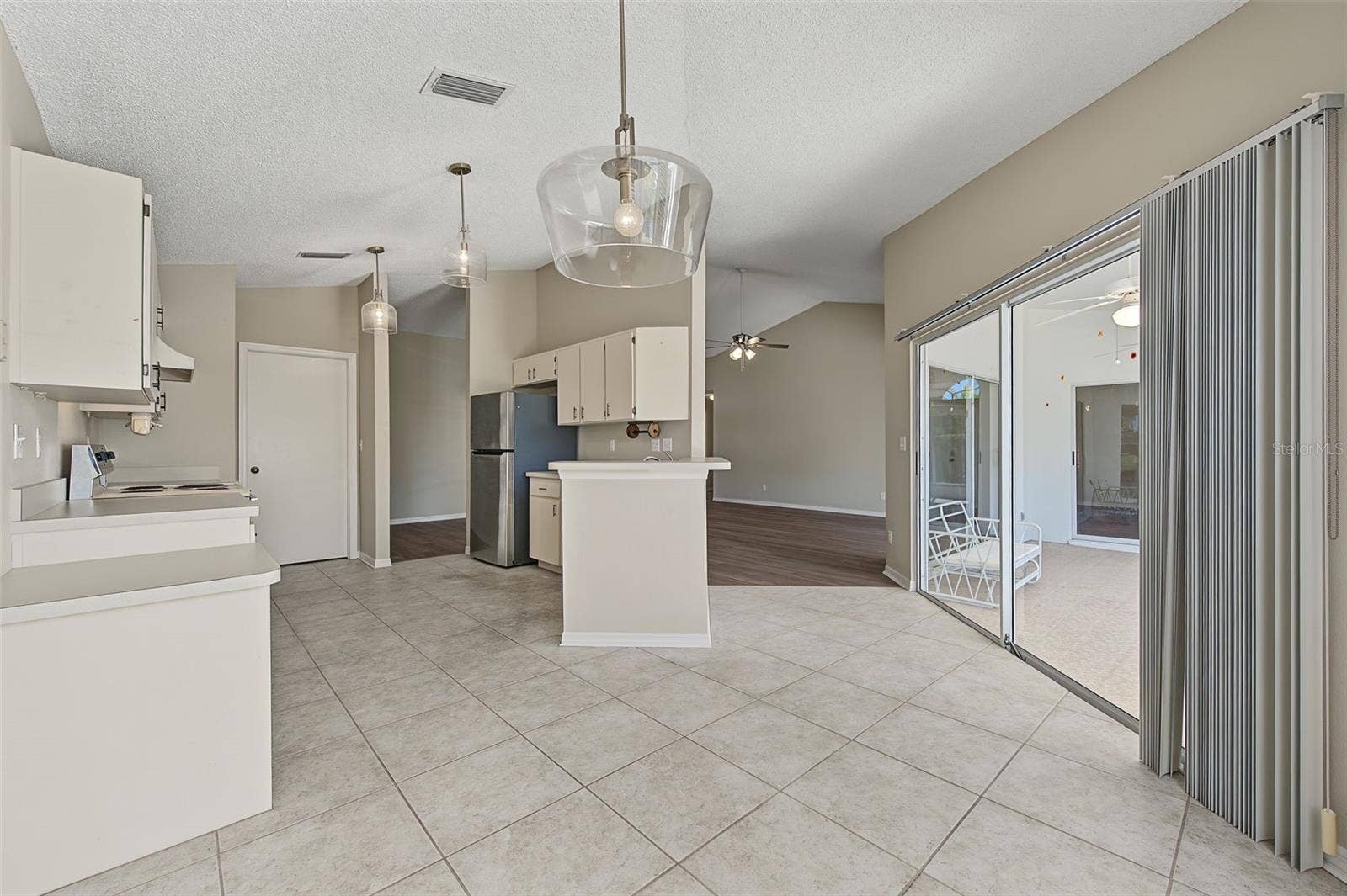 2113 STERLING GLEN COURT, Sun City Center, FL 33573