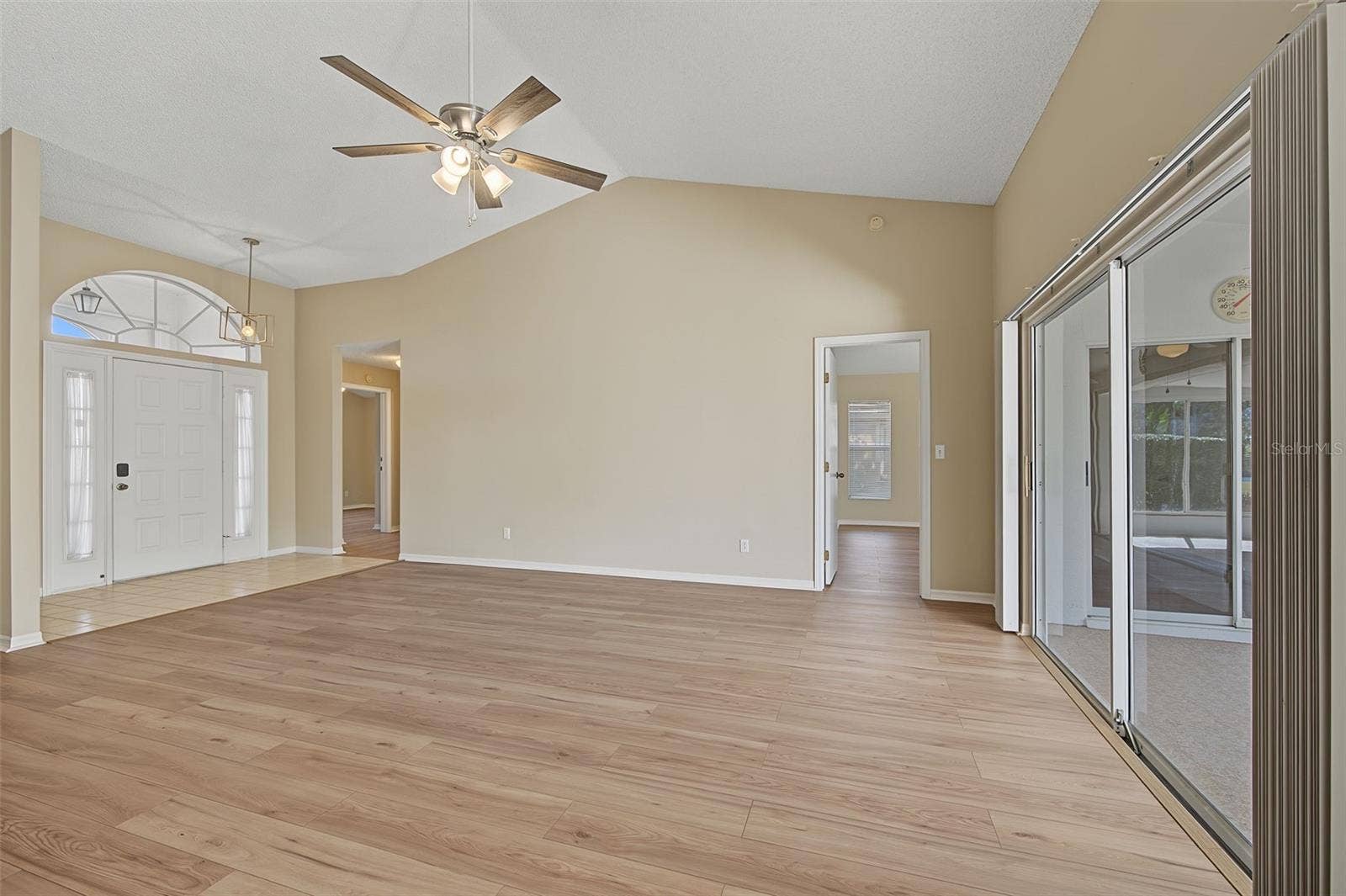 2113 STERLING GLEN COURT, Sun City Center, FL 33573