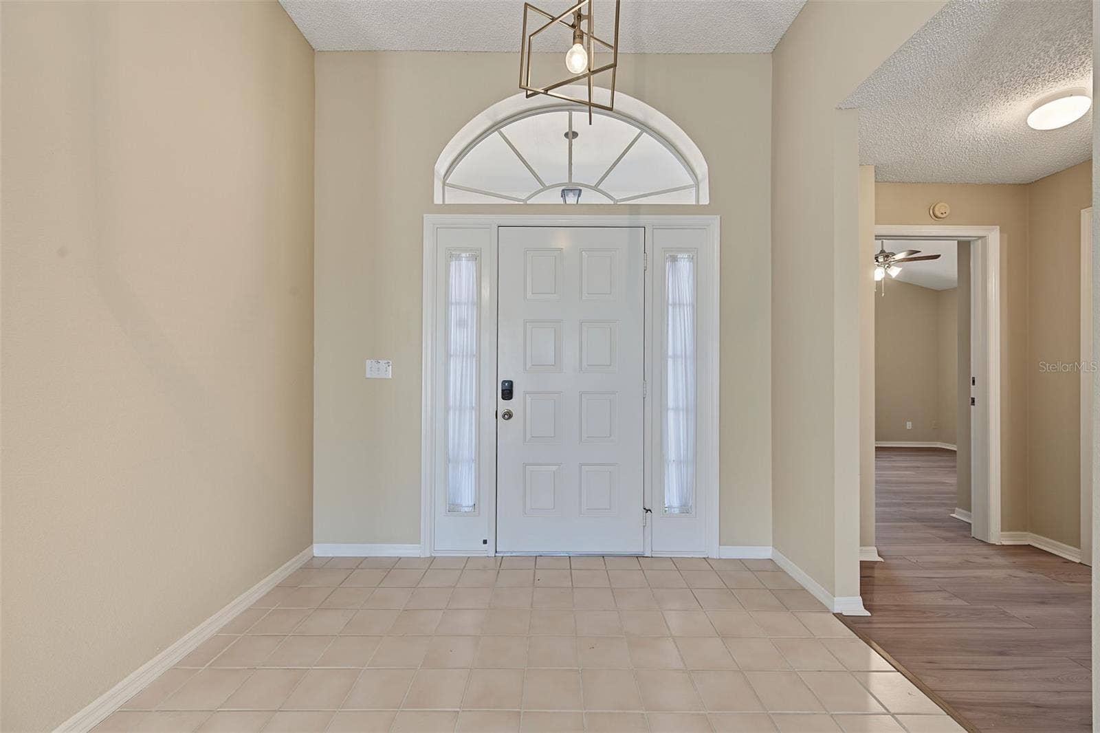2113 STERLING GLEN COURT, Sun City Center, FL 33573