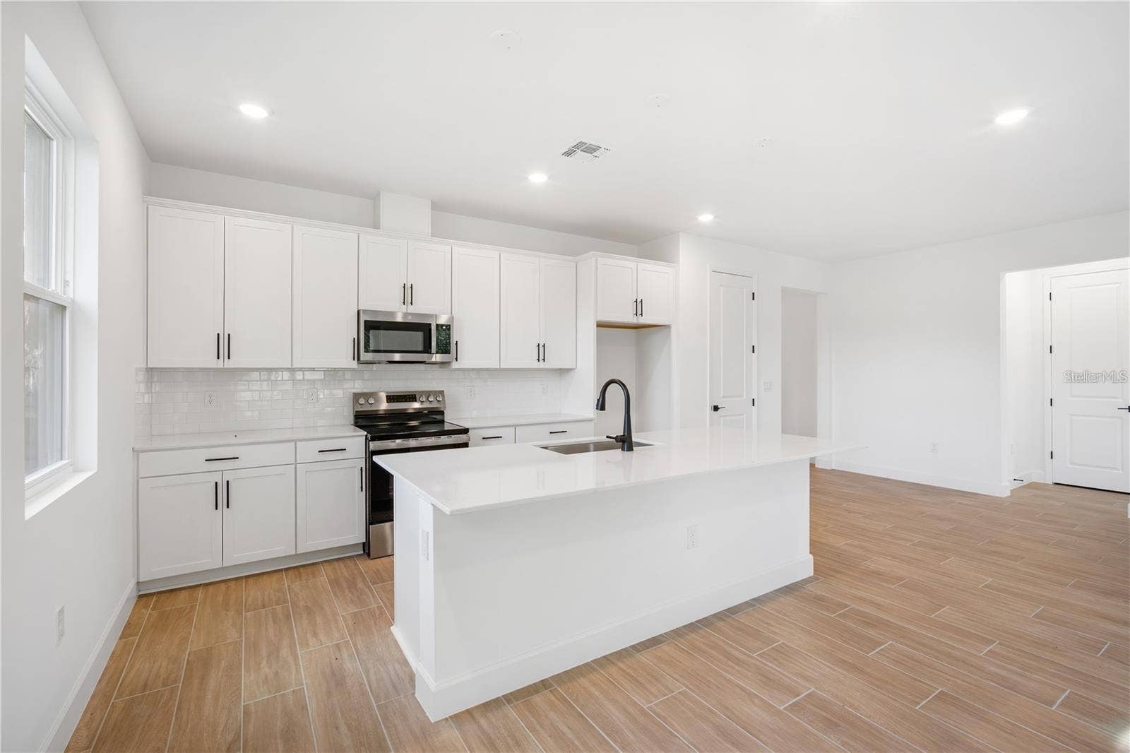 9293 E PLAYERS DRIVE, Weeki Wachee, FL 34613