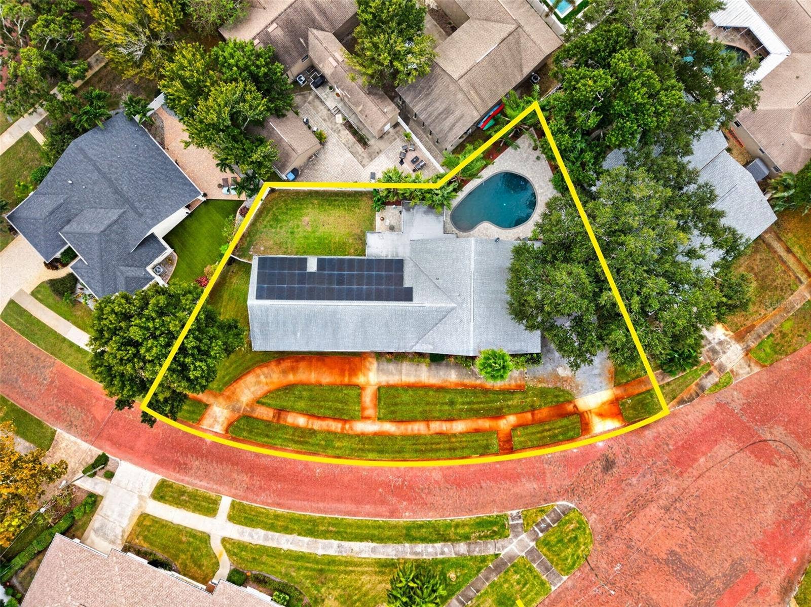 Circle driveway