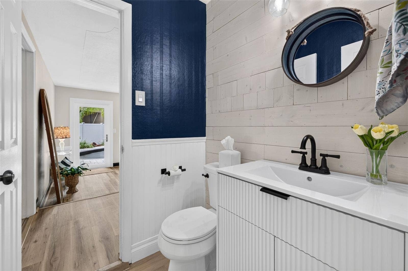 Powder room