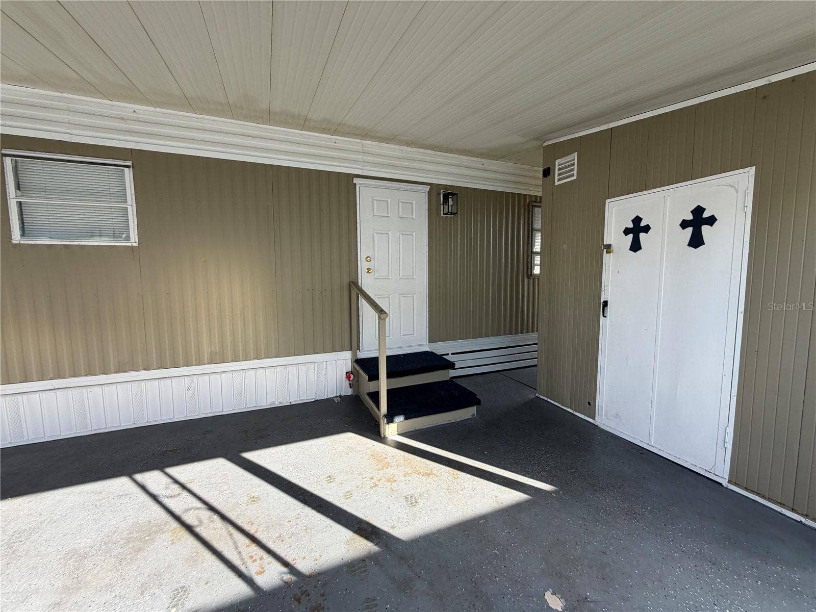 37108 SANDRA AVENUE, Zephyrhills, FL 33542 37108 SANDRA AVENUE, Zephyrhills, FL 33542