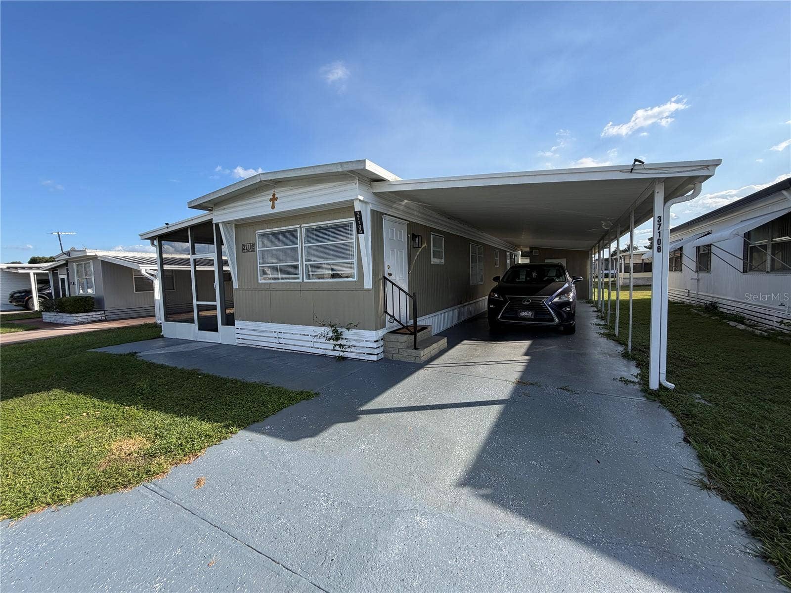 37108 SANDRA AVENUE, Zephyrhills, FL 33542 37108 SANDRA AVENUE, Zephyrhills, FL 33542
