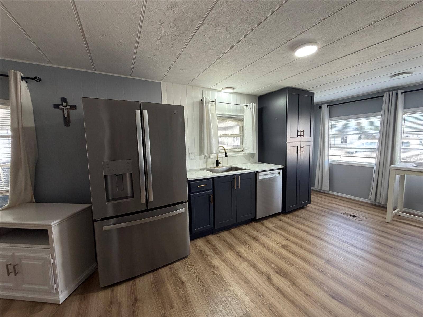 37108 SANDRA AVENUE, Zephyrhills, FL 33542 37108 SANDRA AVENUE, Zephyrhills, FL 33542