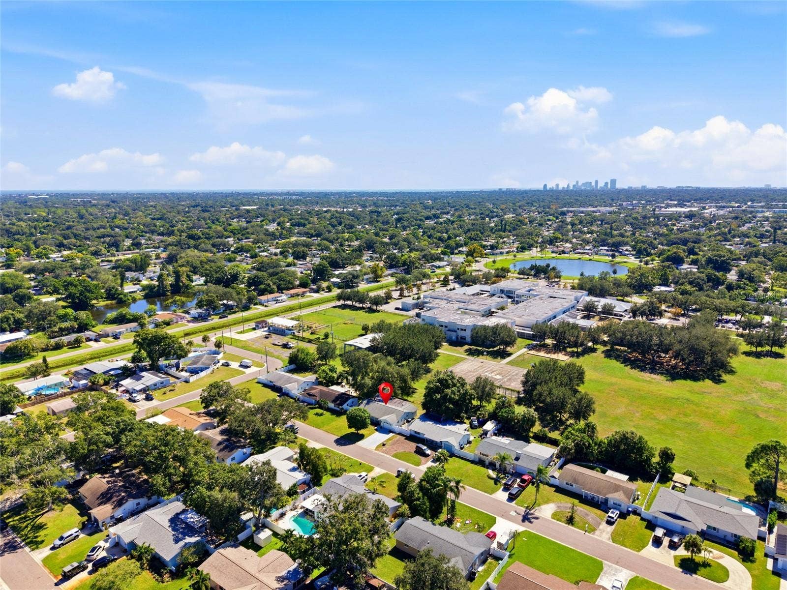 1864 74TH AVENUE N, St Petersburg, FL 33702