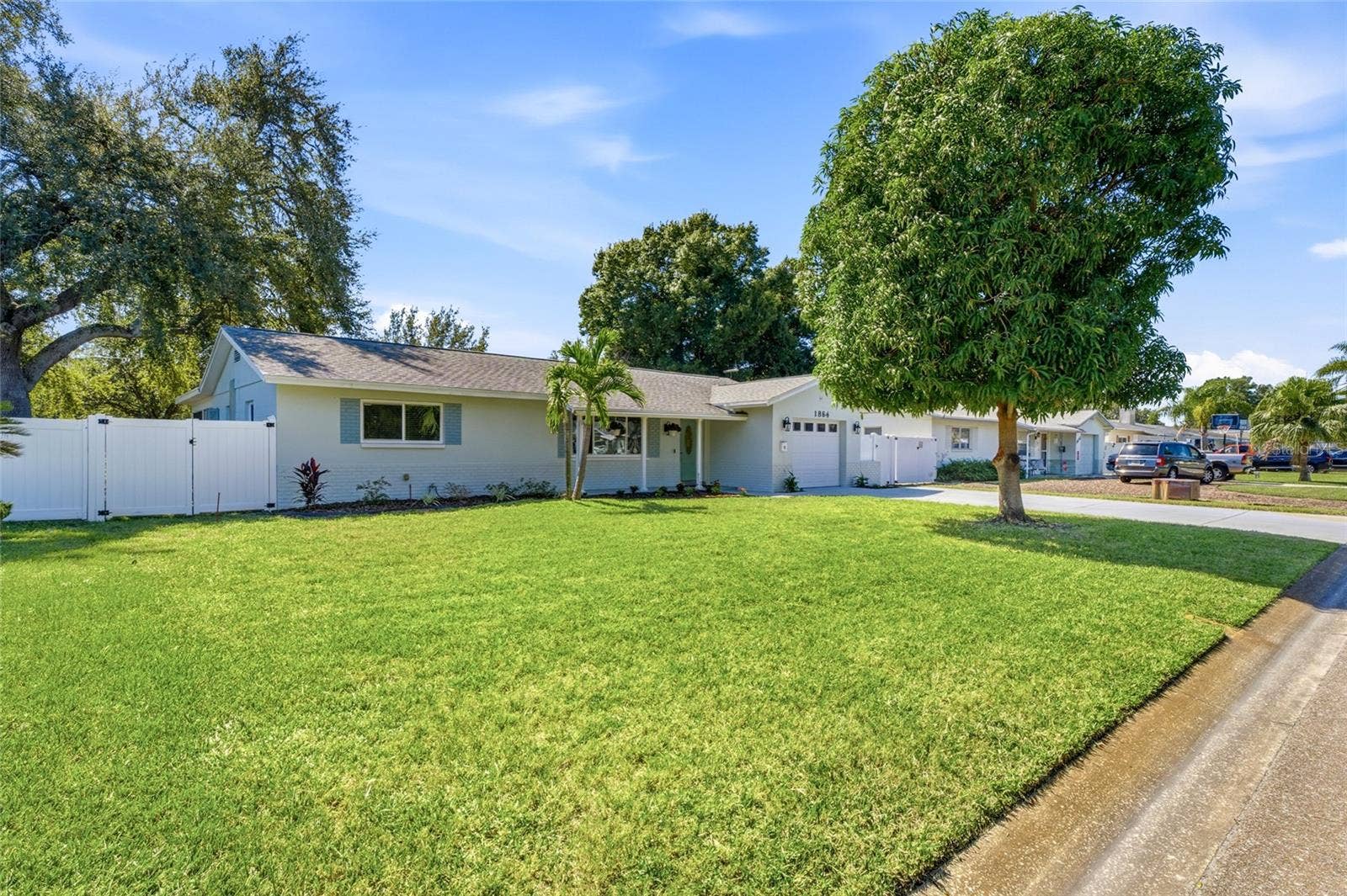 1864 74TH AVENUE N, St Petersburg, FL 33702