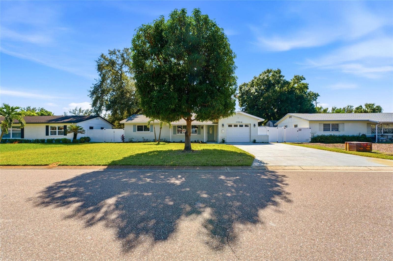 1864 74TH AVENUE N, St Petersburg, FL 33702