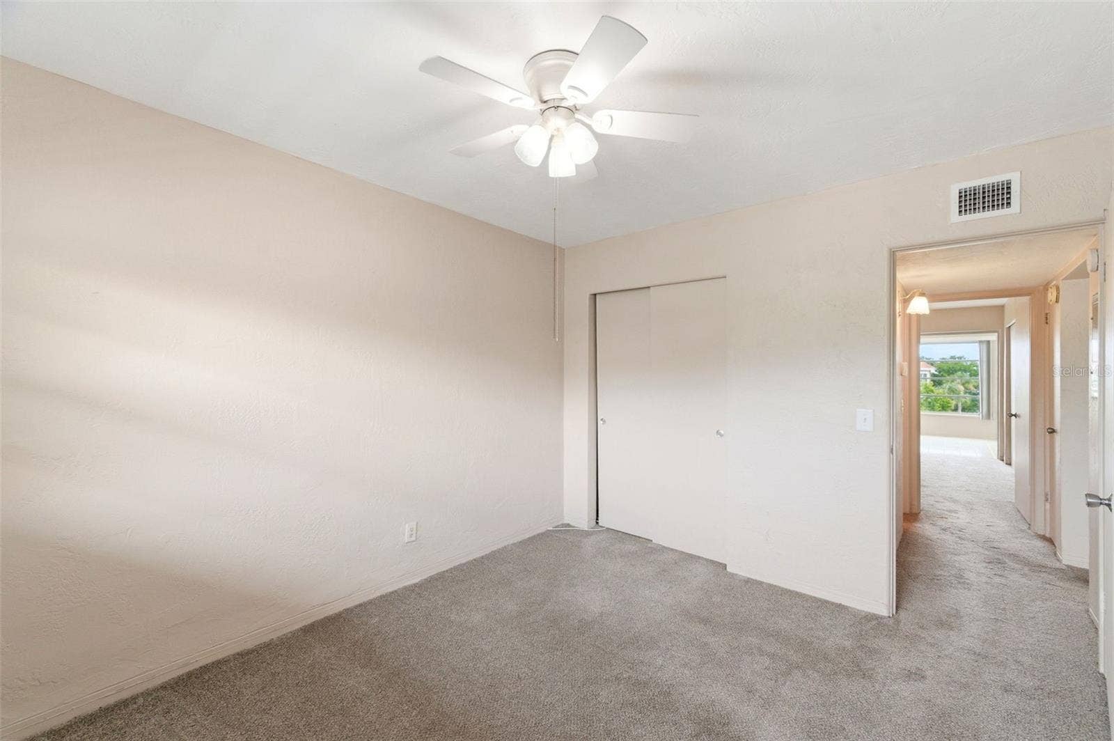 2462 BRAZILIA DRIVE, #70, Clearwater, FL 33763 2462 BRAZILIA DRIVE, #70, Clearwater, FL 33763