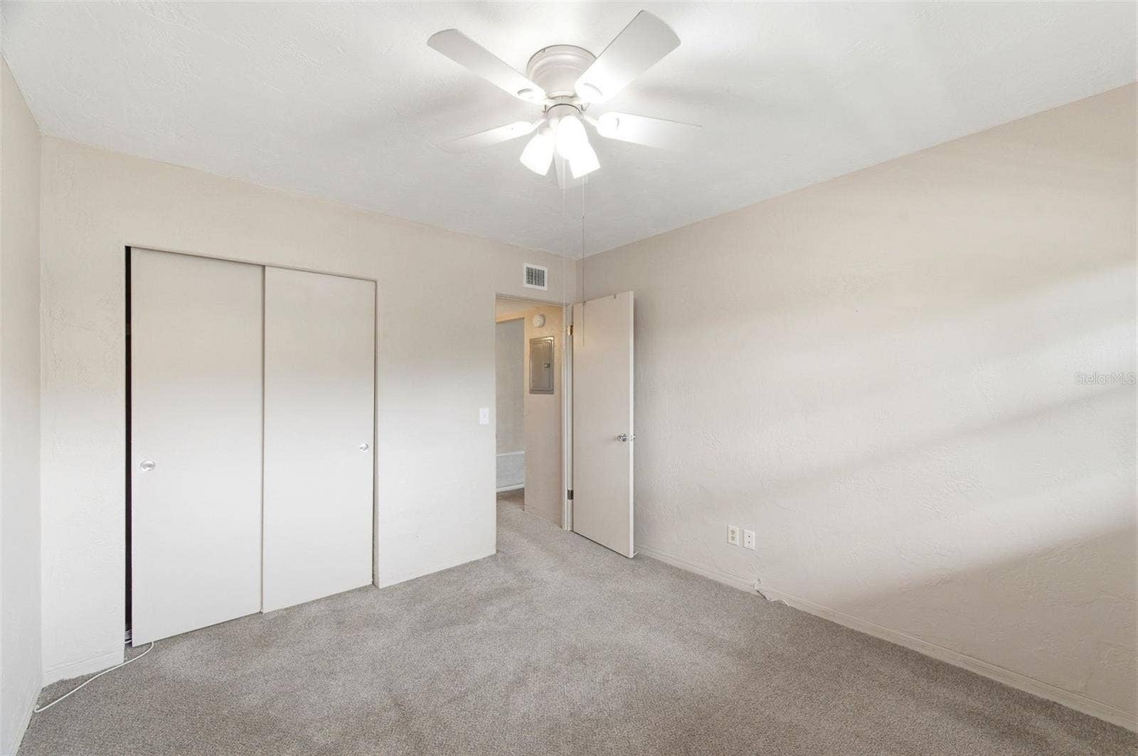 2462 BRAZILIA DRIVE, #70, Clearwater, FL 33763 2462 BRAZILIA DRIVE, #70, Clearwater, FL 33763
