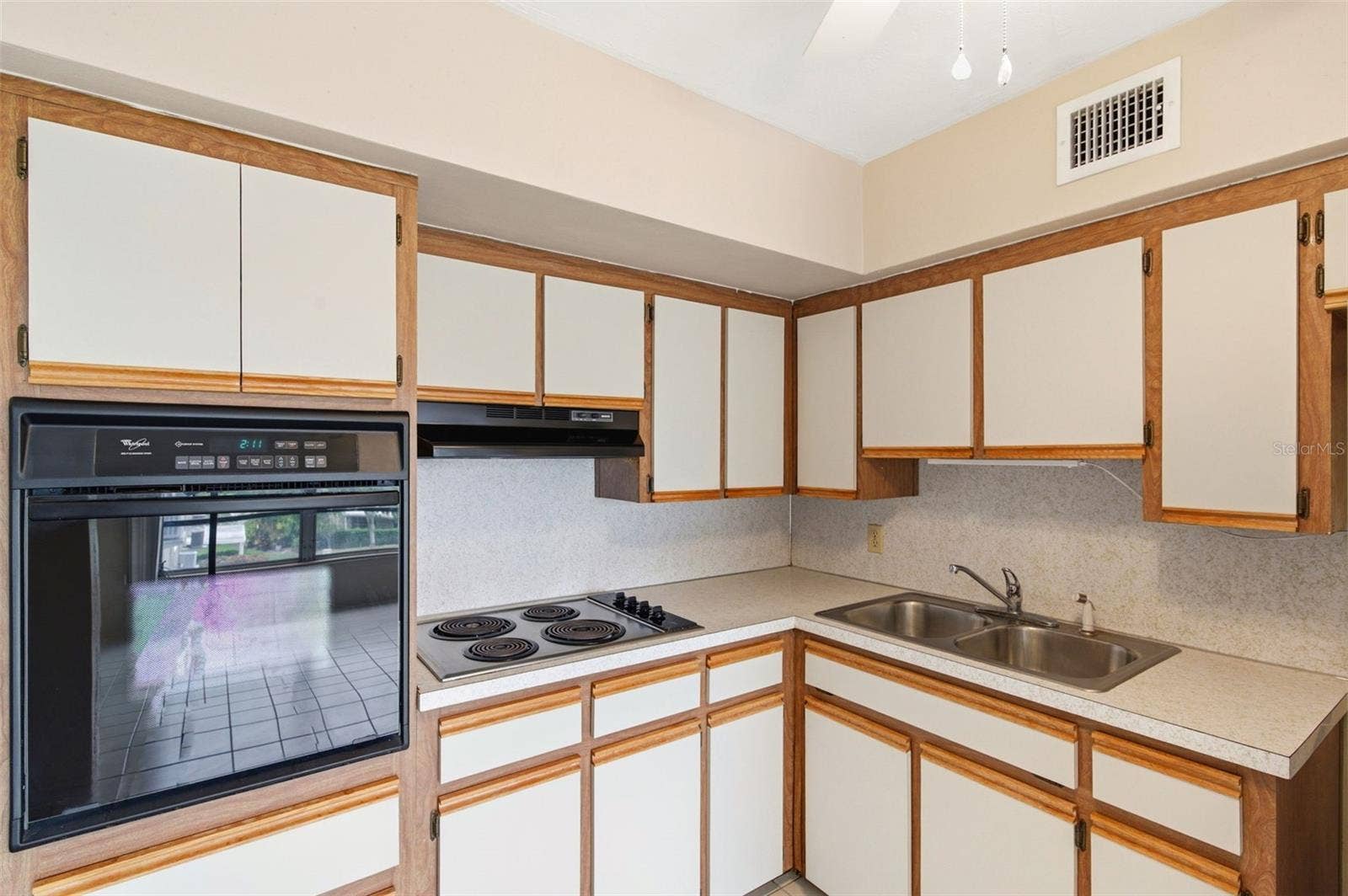 2462 BRAZILIA DRIVE, #70, Clearwater, FL 33763 2462 BRAZILIA DRIVE, #70, Clearwater, FL 33763