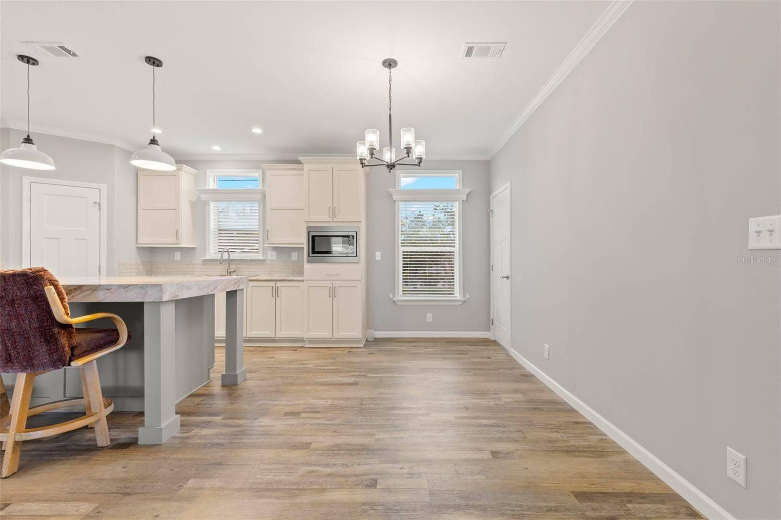 7004 AMERICANA DRIVE NE, #136, St Petersburg, FL 33702 7004 AMERICANA DRIVE NE, #136, St Petersburg, FL 33702