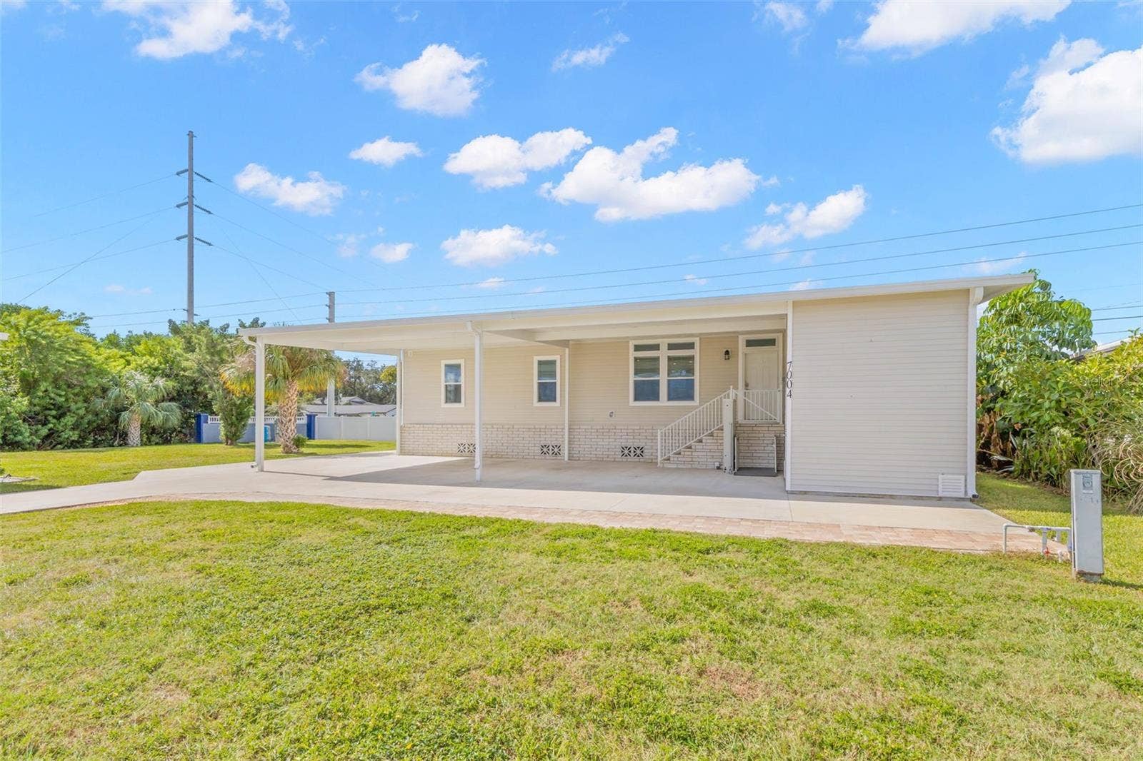 7004 AMERICANA DRIVE NE, #136, St Petersburg, FL 33702 7004 AMERICANA DRIVE NE, #136, St Petersburg, FL 33702