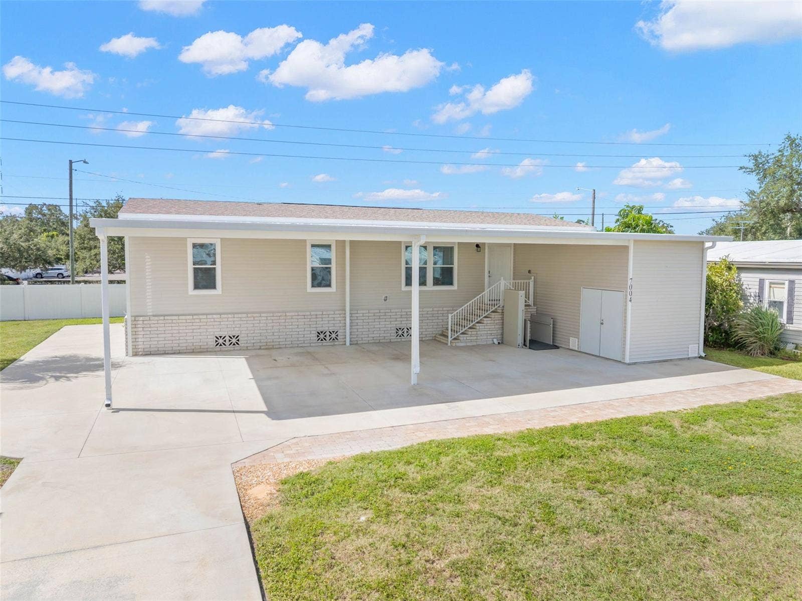 7004 AMERICANA DRIVE NE, #136, St Petersburg, FL 33702 7004 AMERICANA DRIVE NE, #136, St Petersburg, FL 33702
