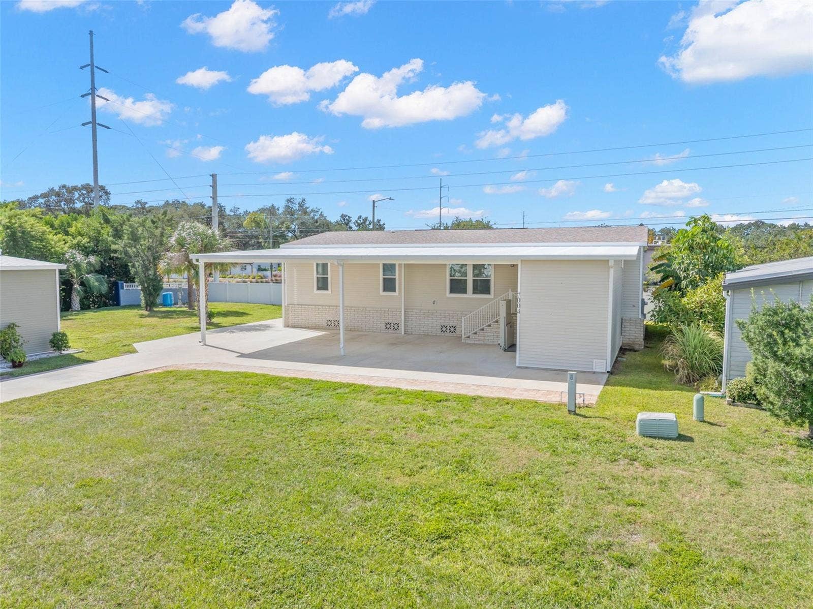 7004 AMERICANA DRIVE NE, #136, St Petersburg, FL 33702 7004 AMERICANA DRIVE NE, #136, St Petersburg, FL 33702