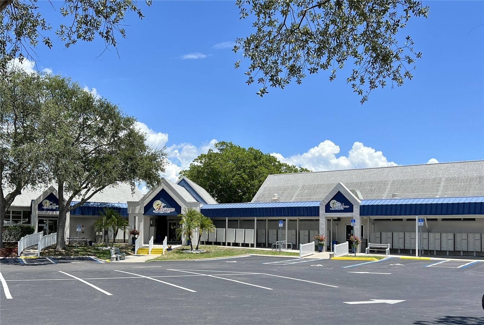 7004 AMERICANA DRIVE NE, #136, St Petersburg, FL 33702 clubhouse