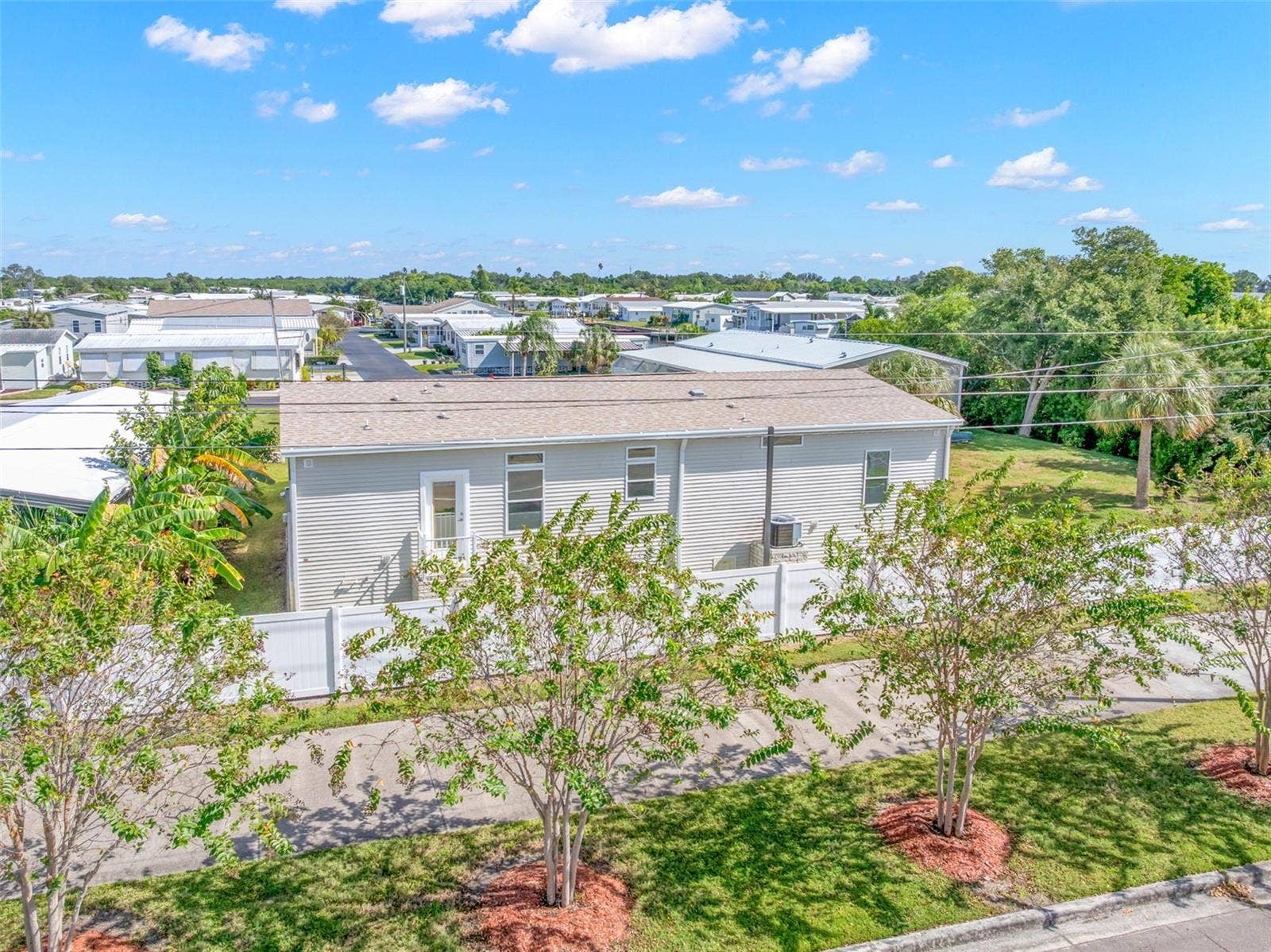 7004 AMERICANA DRIVE NE, #136, St Petersburg, FL 33702 7004 AMERICANA DRIVE NE, #136, St Petersburg, FL 33702