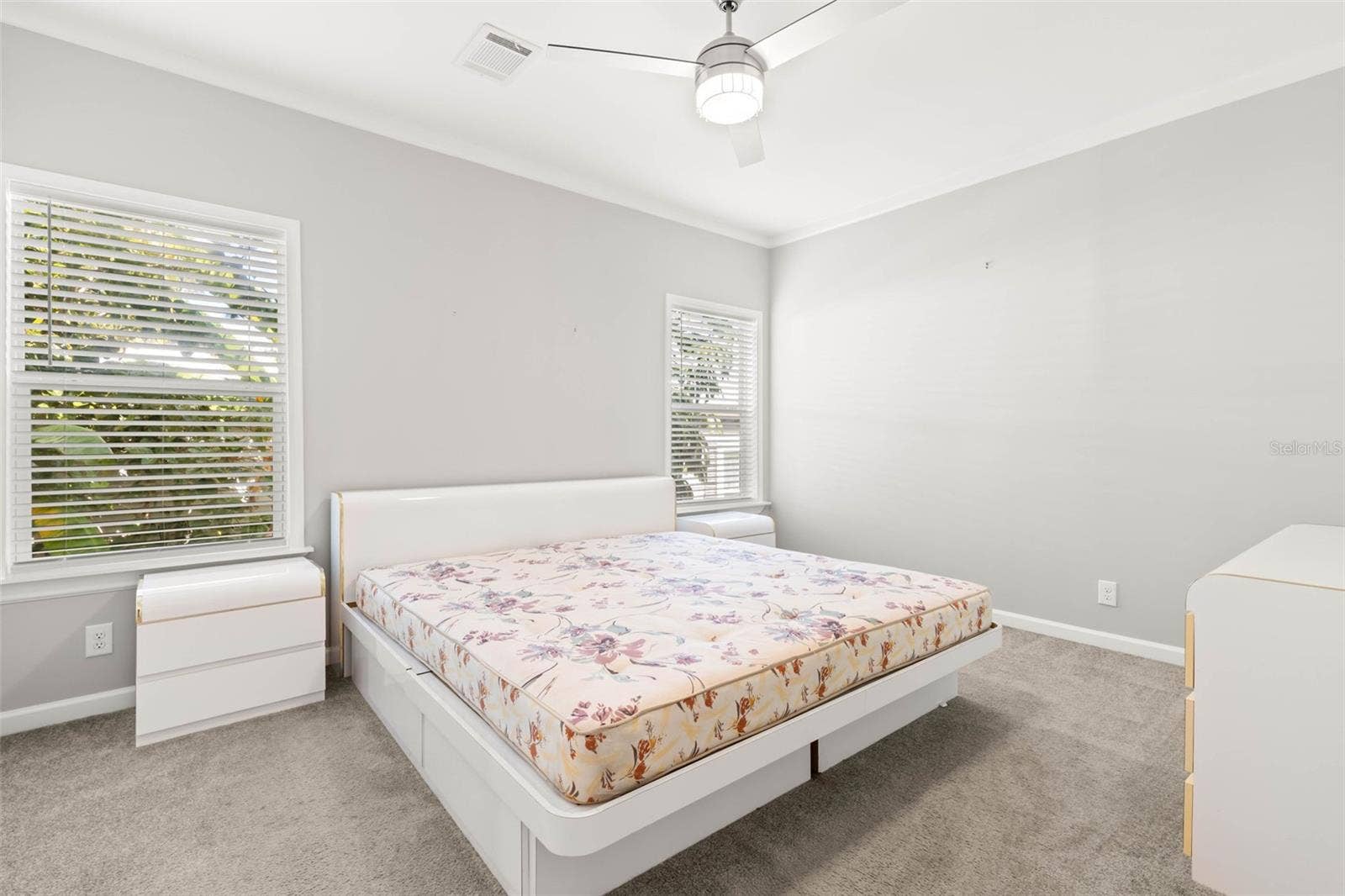 7004 AMERICANA DRIVE NE, #136, St Petersburg, FL 33702 7004 AMERICANA DRIVE NE, #136, St Petersburg, FL 33702