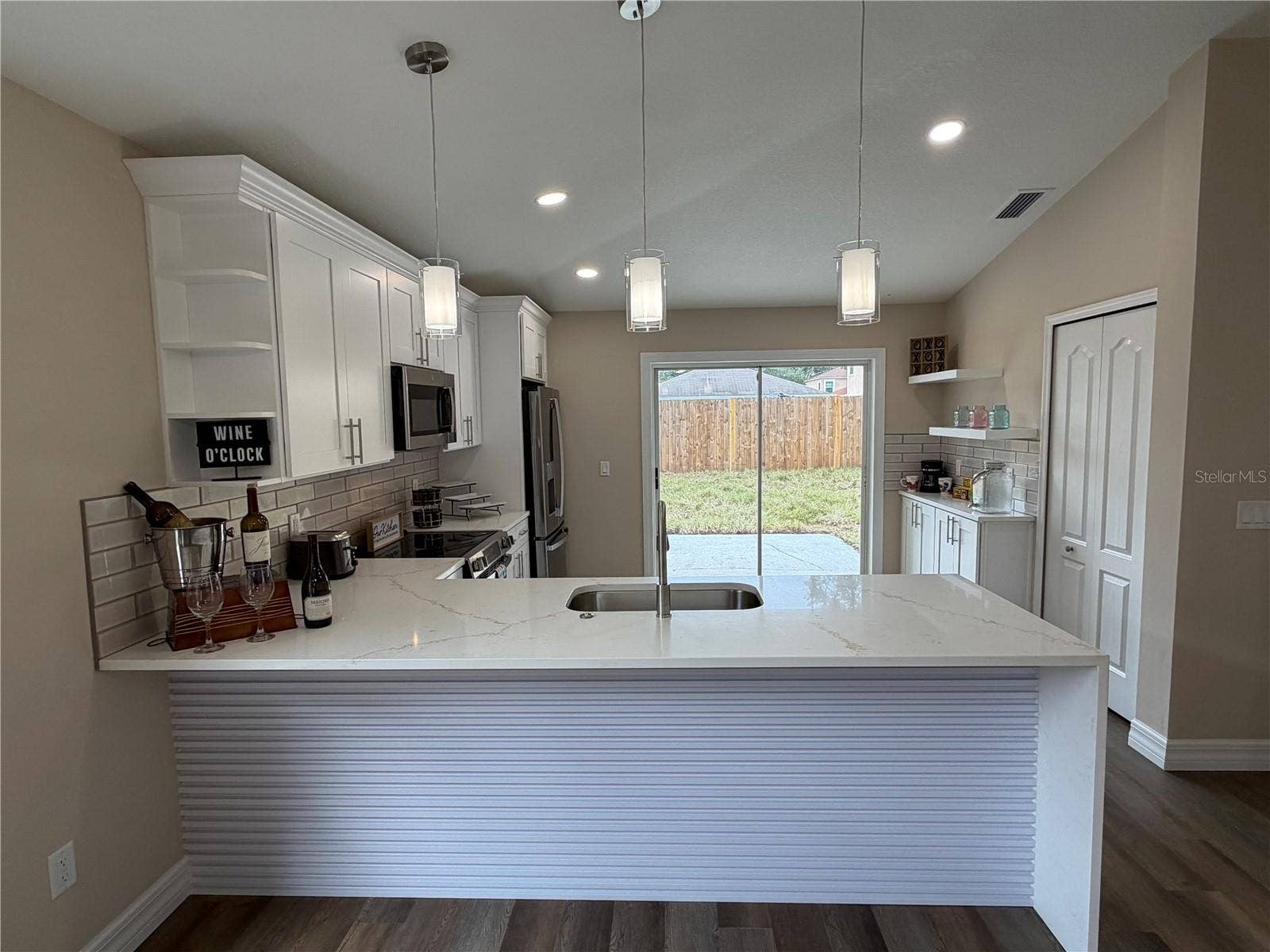 1614 MOSAIC FOREST DRIVE, Seffner, FL 33584 1614 MOSAIC FOREST DRIVE, Seffner, FL 33584