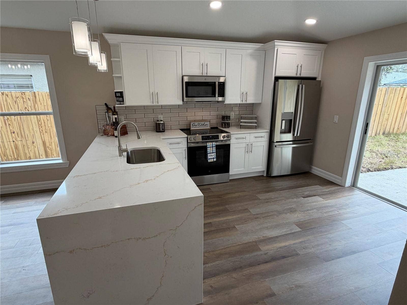 1614 MOSAIC FOREST DRIVE, Seffner, FL 33584 1614 MOSAIC FOREST DRIVE, Seffner, FL 33584