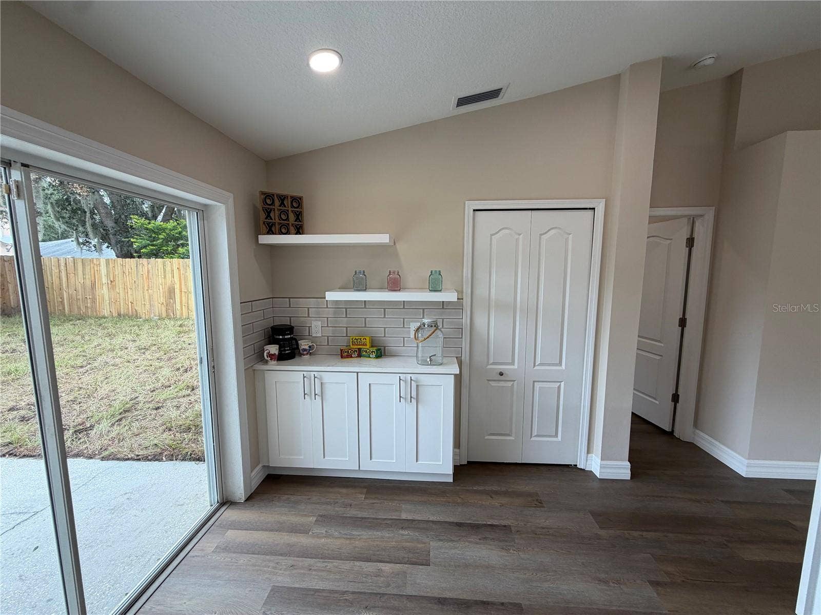 1614 MOSAIC FOREST DRIVE, Seffner, FL 33584 1614 MOSAIC FOREST DRIVE, Seffner, FL 33584