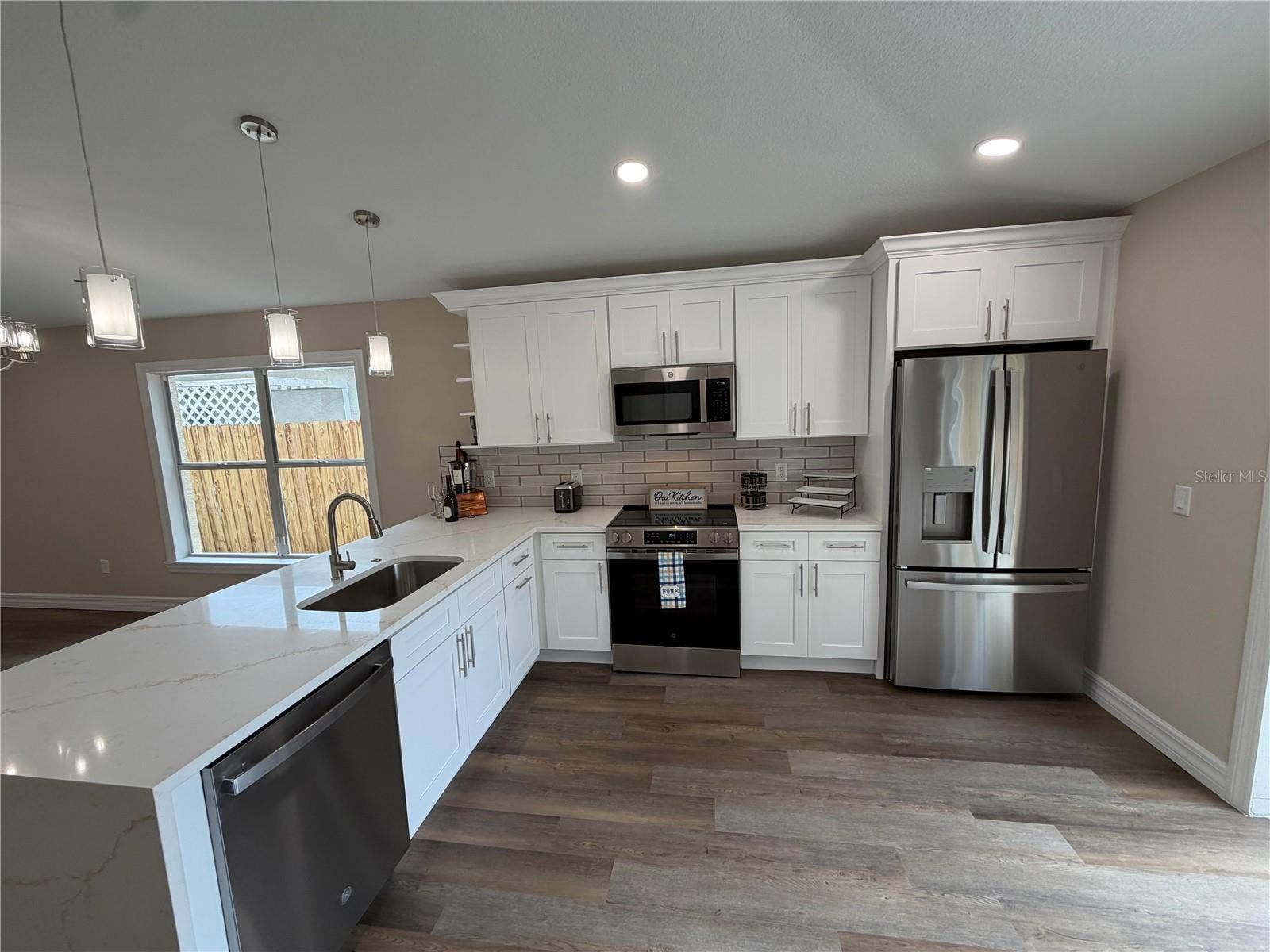 1614 MOSAIC FOREST DRIVE, Seffner, FL 33584 1614 MOSAIC FOREST DRIVE, Seffner, FL 33584
