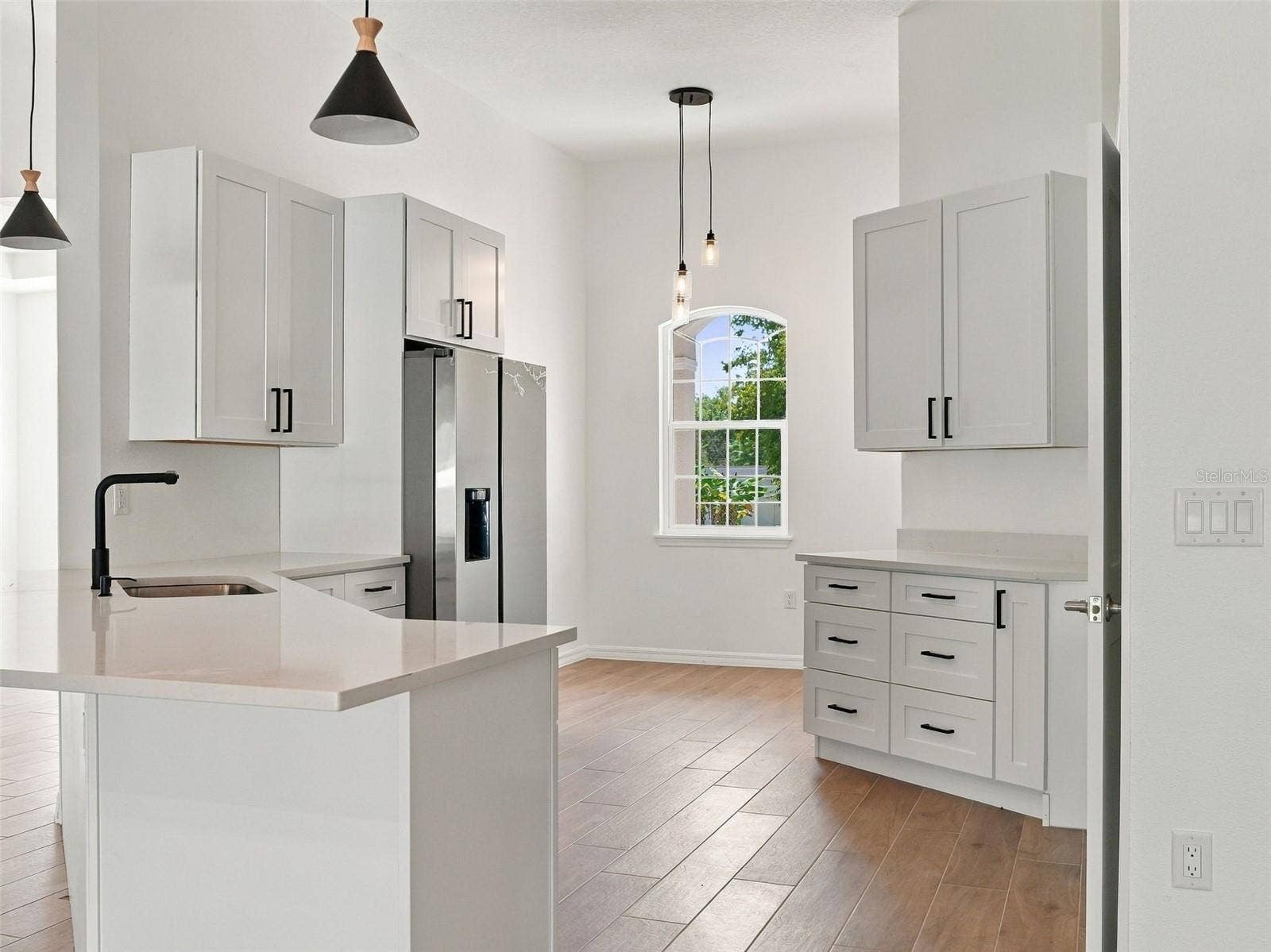 27279 DALE AVENUE, Brooksville, FL 34602 27279 DALE AVENUE, Brooksville, FL 34602