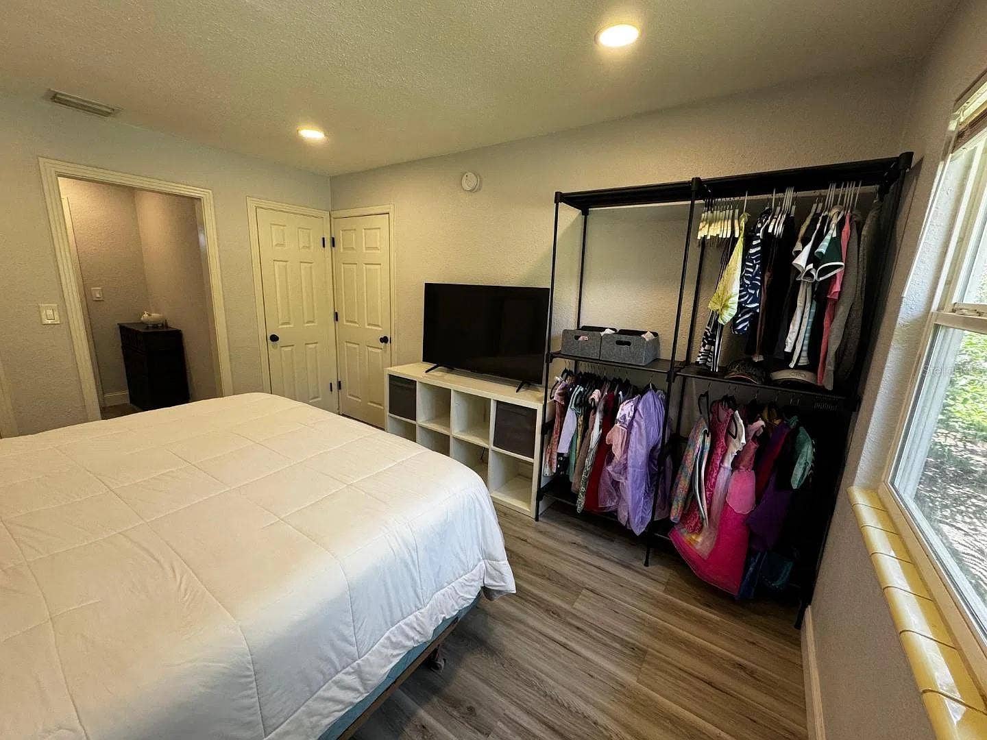 2001 2ND STREET S, St Petersburg, FL 33705