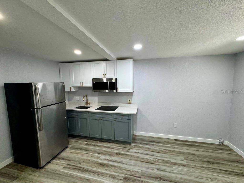 2001 2ND STREET S, St Petersburg, FL 33705