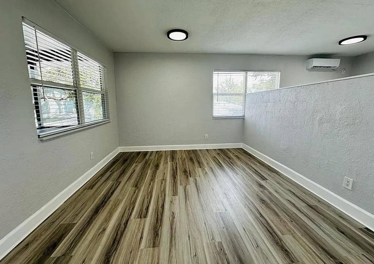 2001 2ND STREET S, St Petersburg, FL 33705