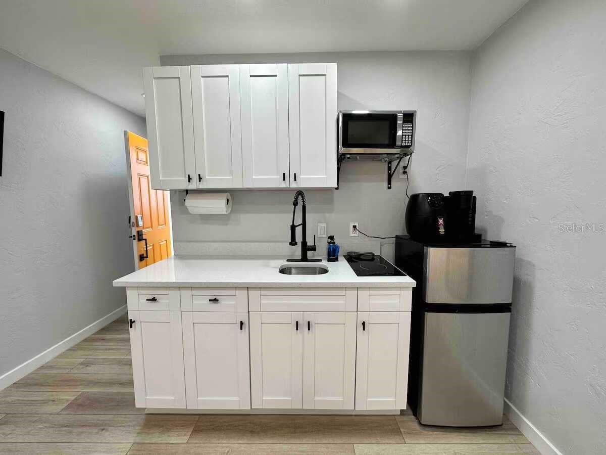 2001 2ND STREET S, St Petersburg, FL 33705