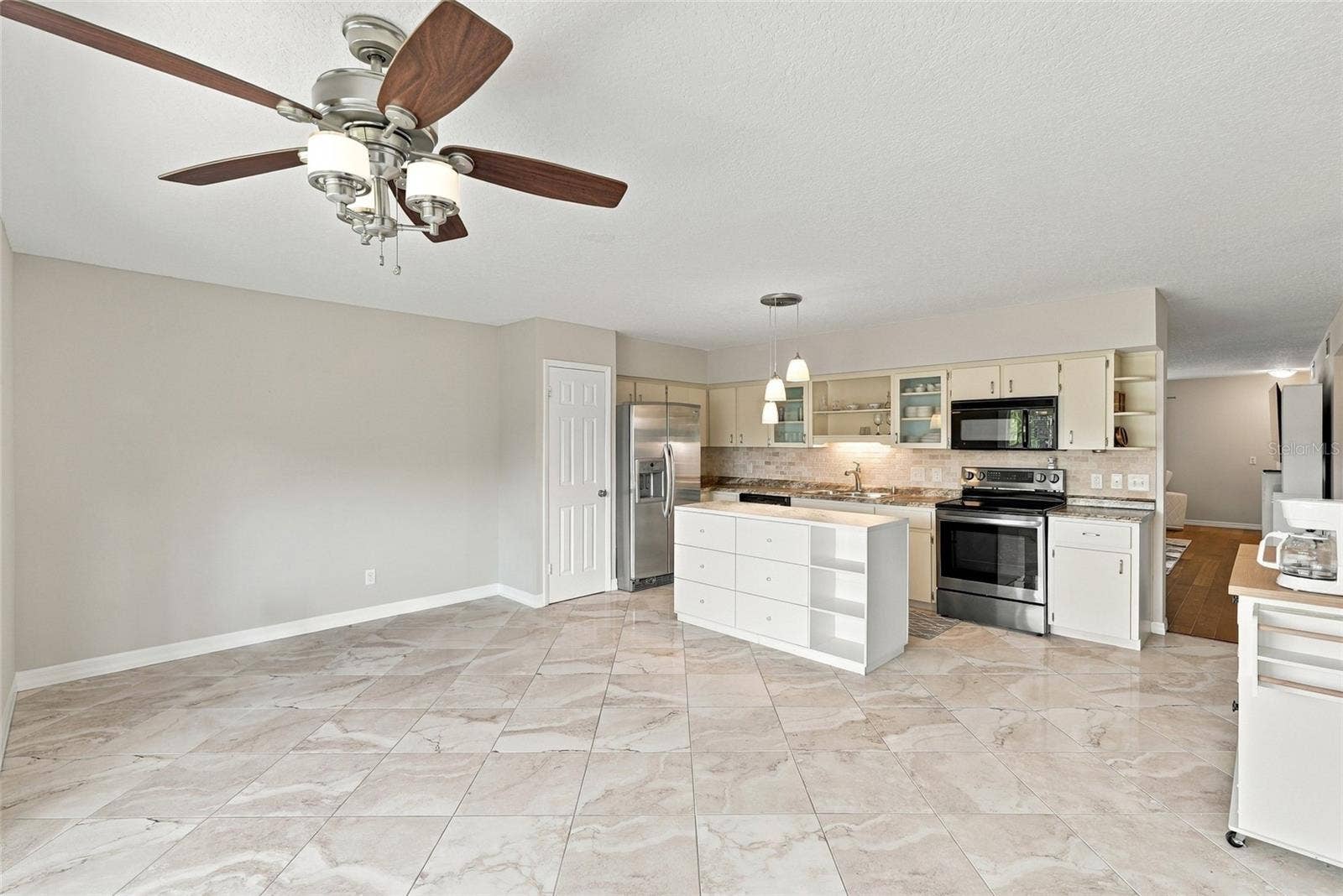 2228 SWEDISH DRIVE, #22, Clearwater, FL 33763 2228 SWEDISH DRIVE, #22, Clearwater, FL 33763
