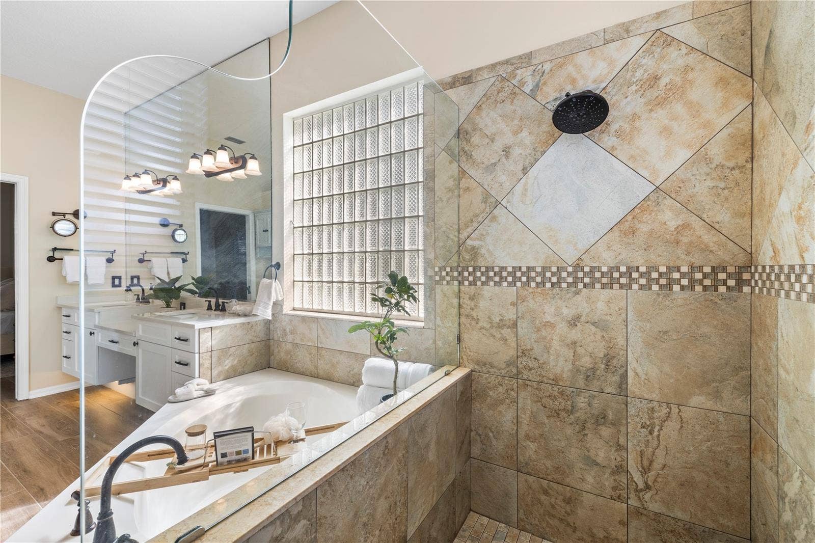 199 AMERICAS CUP BOULEVARD, Bradenton, FL 34208 199 AMERICAS CUP BOULEVARD, Bradenton, FL 34208