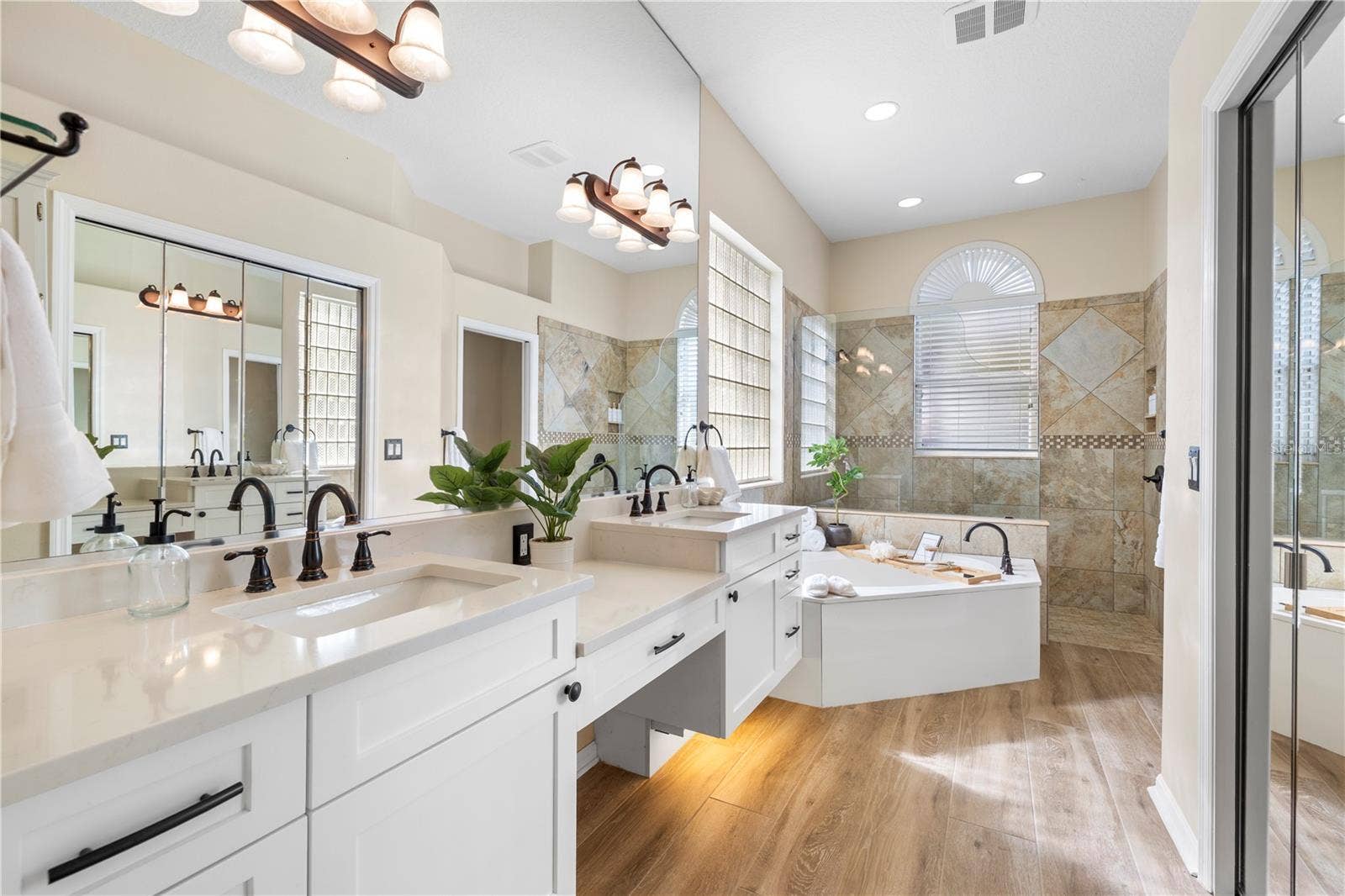 199 AMERICAS CUP BOULEVARD, Bradenton, FL 34208 199 AMERICAS CUP BOULEVARD, Bradenton, FL 34208
