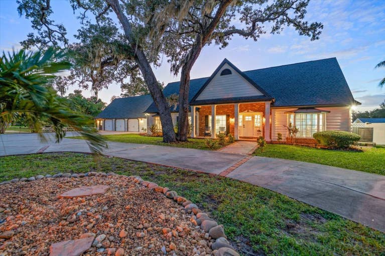 Featured Property image for 14195 Siesta Road