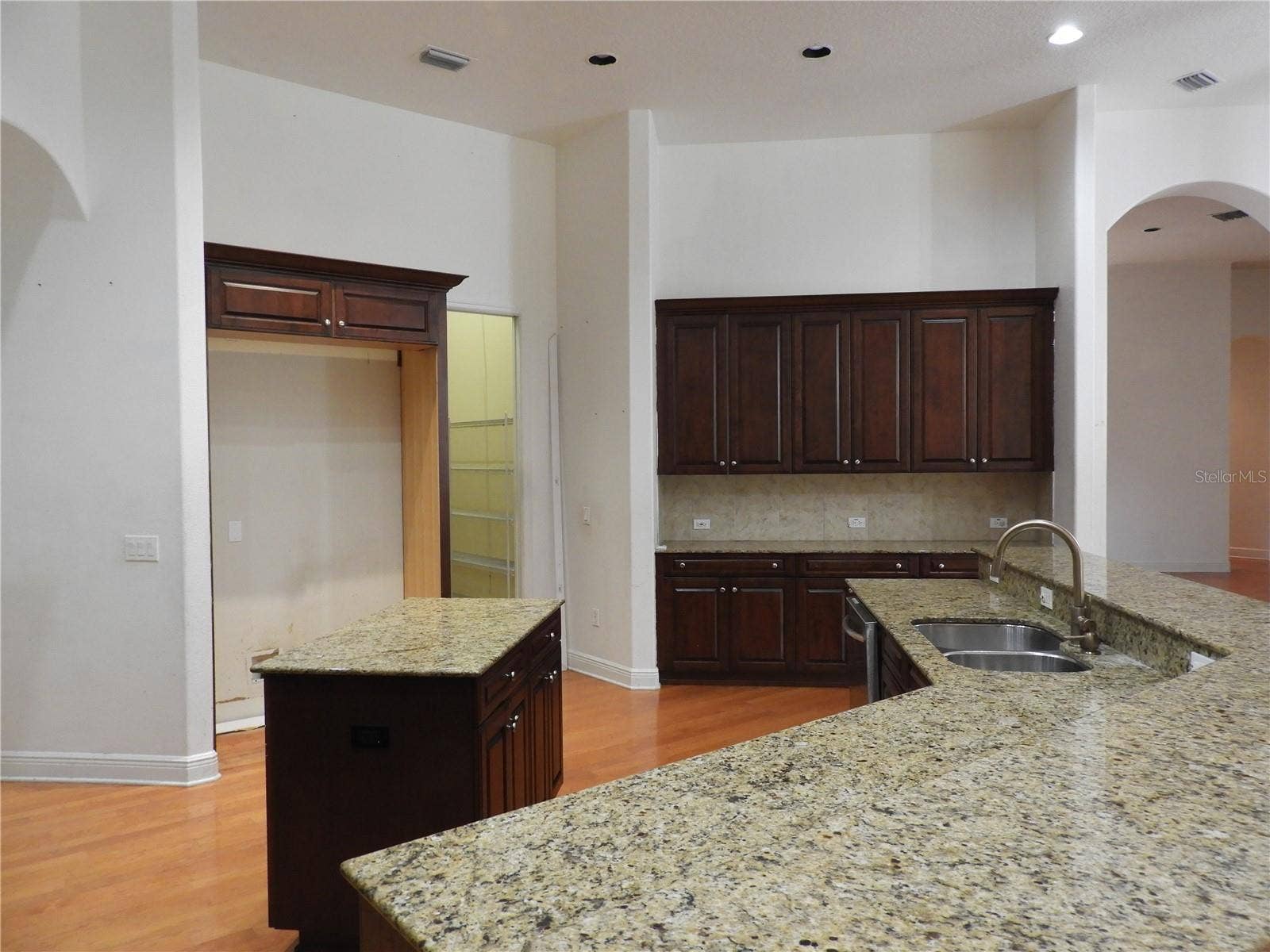 19820 WELLINGTON MANOR BOULEVARD, Lutz, FL 33549 19820 WELLINGTON MANOR BOULEVARD, Lutz, FL 33549
