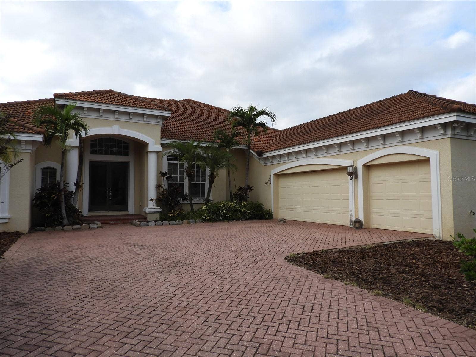 19820 WELLINGTON MANOR BOULEVARD, Lutz, FL 33549 19820 WELLINGTON MANOR BOULEVARD, Lutz, FL 33549