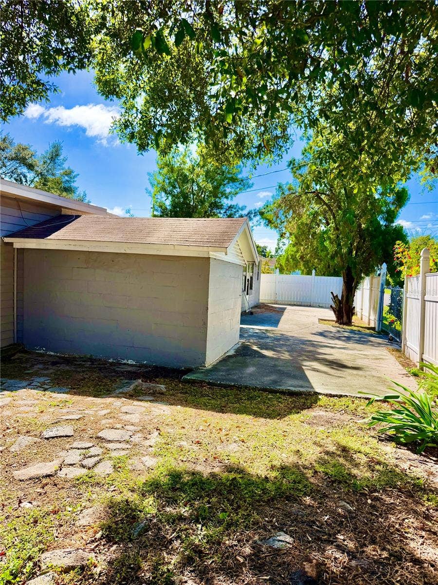 3123 W DOUGLAS STREET, Tampa, FL 33607