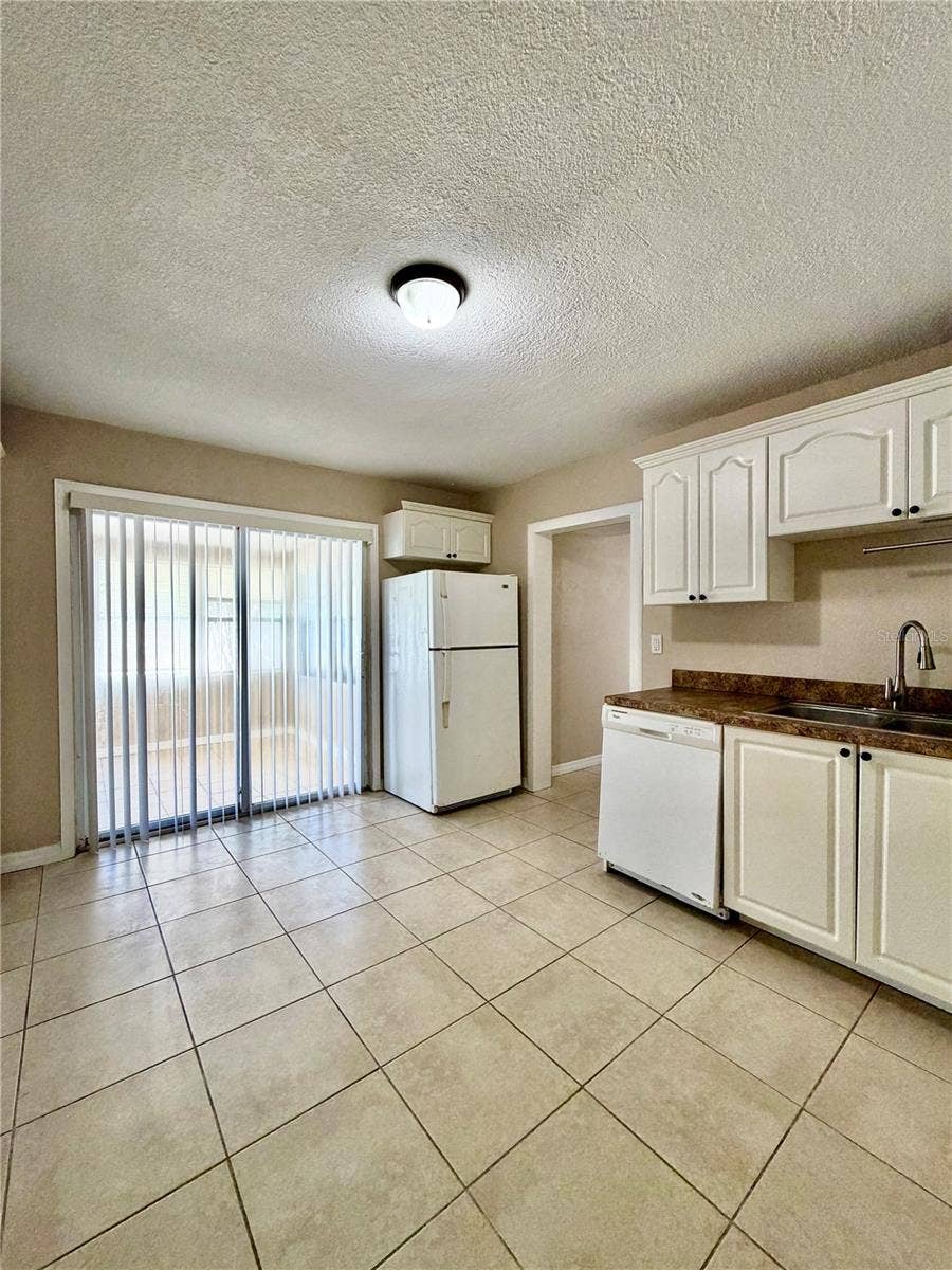 3123 W DOUGLAS STREET, Tampa, FL 33607