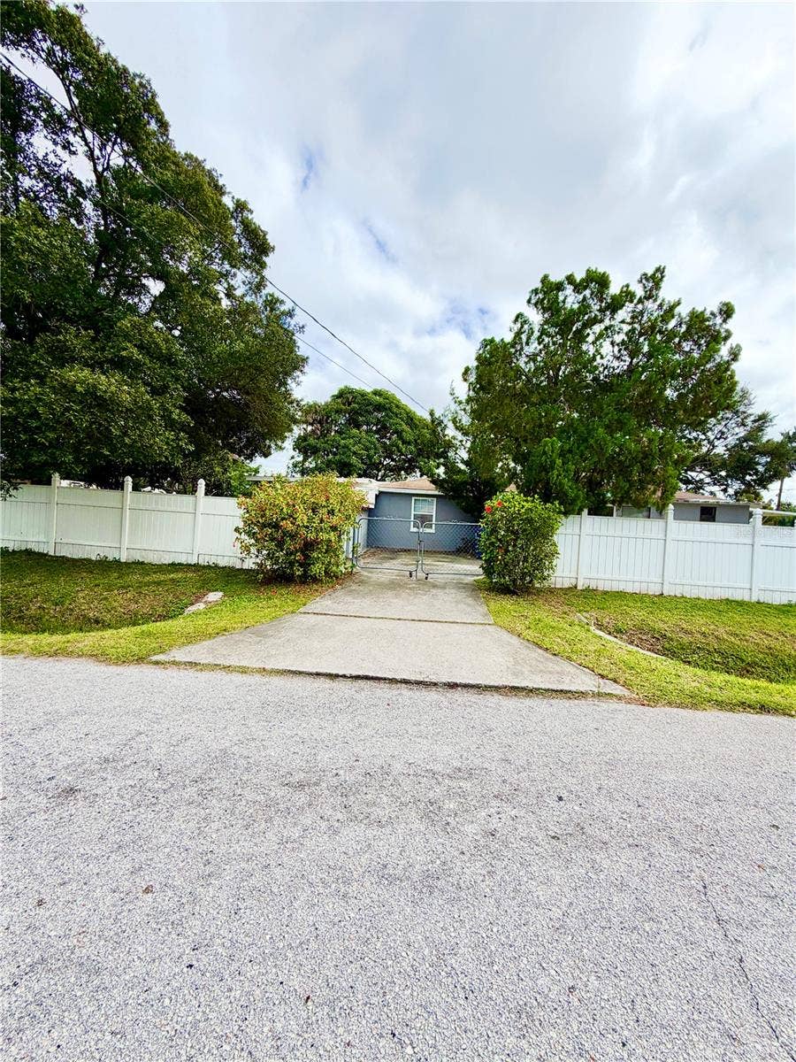 3123 W DOUGLAS STREET, Tampa, FL 33607