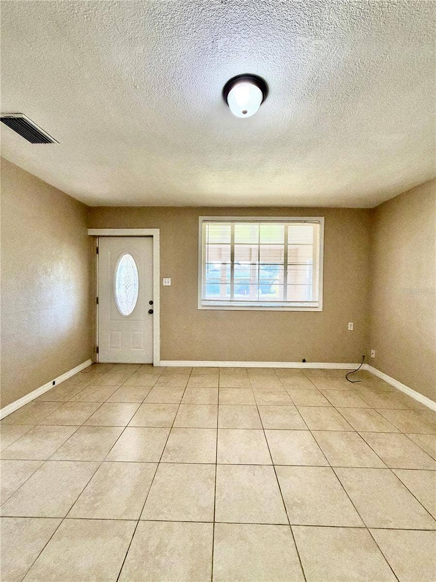 3123 W DOUGLAS STREET, Tampa, FL 33607