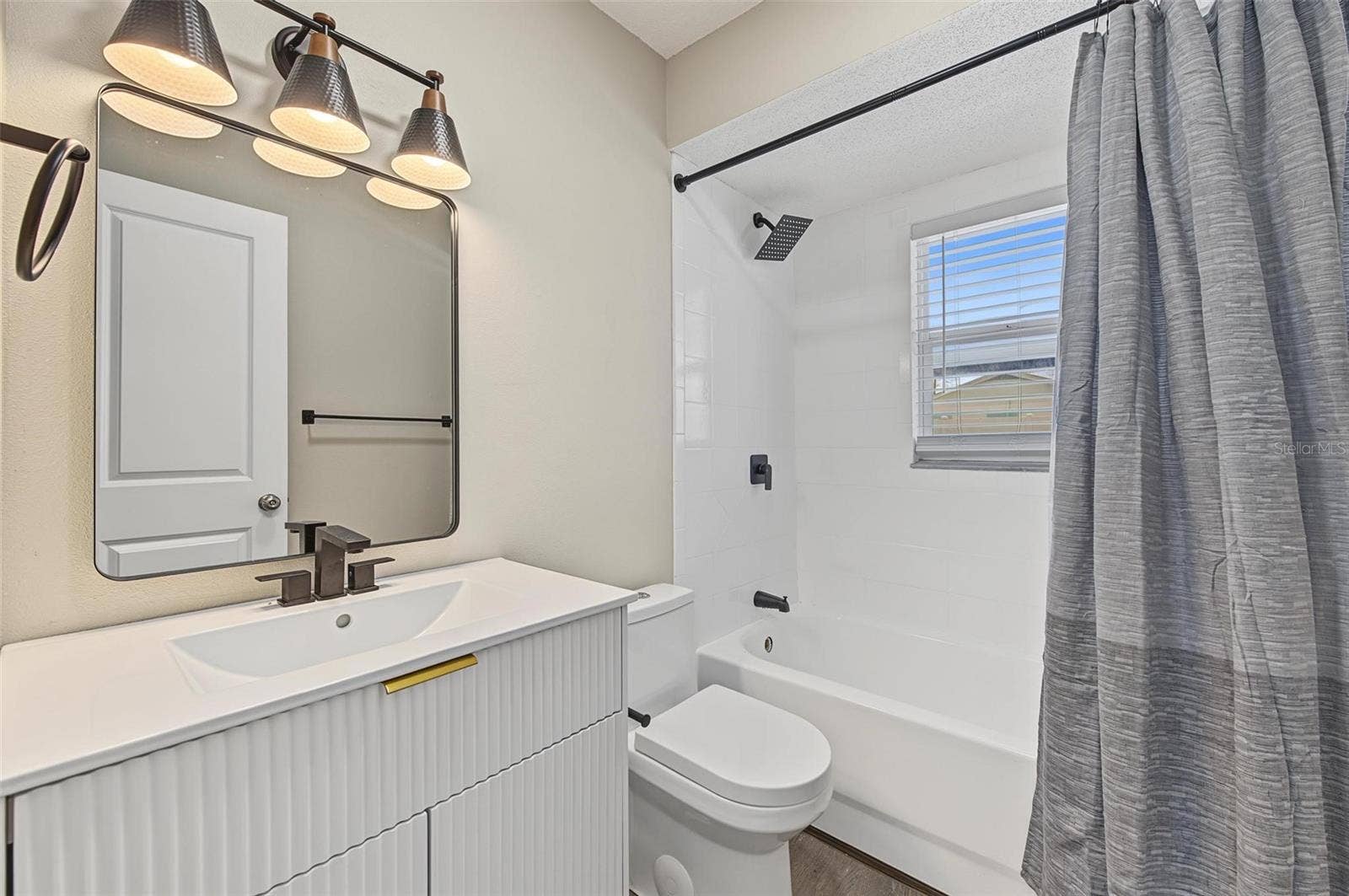 548 FRANDOR PLACE, Apollo Beach, FL 33572 548 FRANDOR PLACE, Apollo Beach, FL 33572