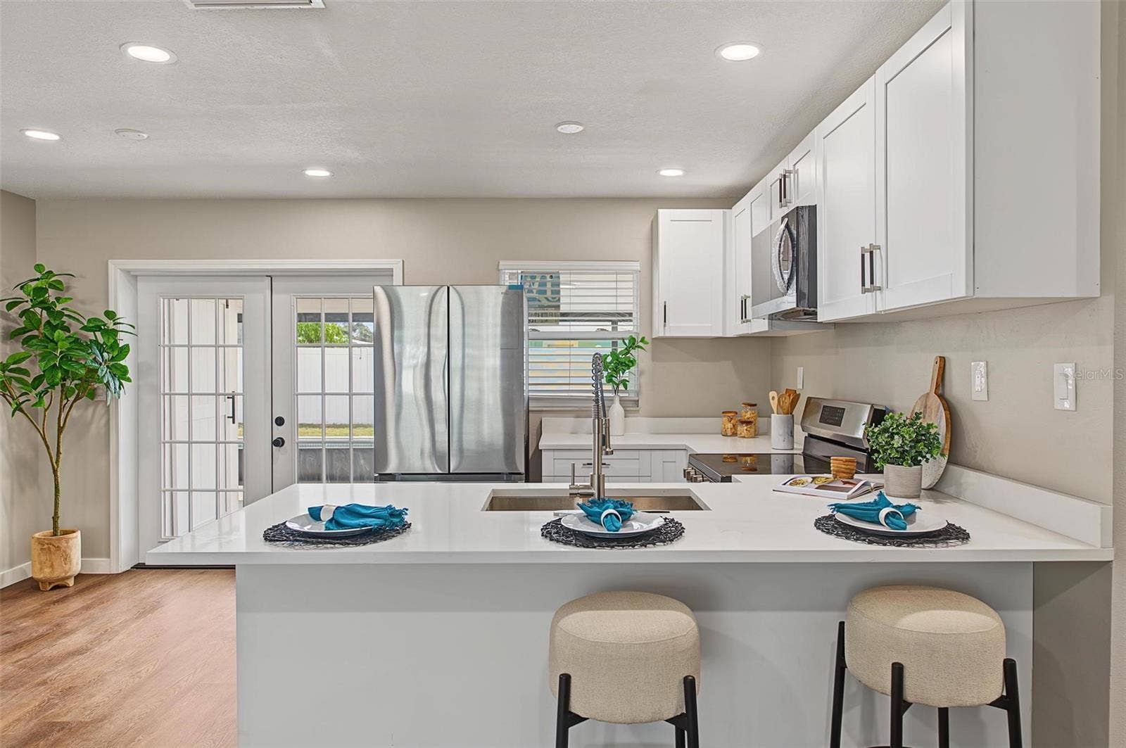548 FRANDOR PLACE, Apollo Beach, FL 33572 548 FRANDOR PLACE, Apollo Beach, FL 33572