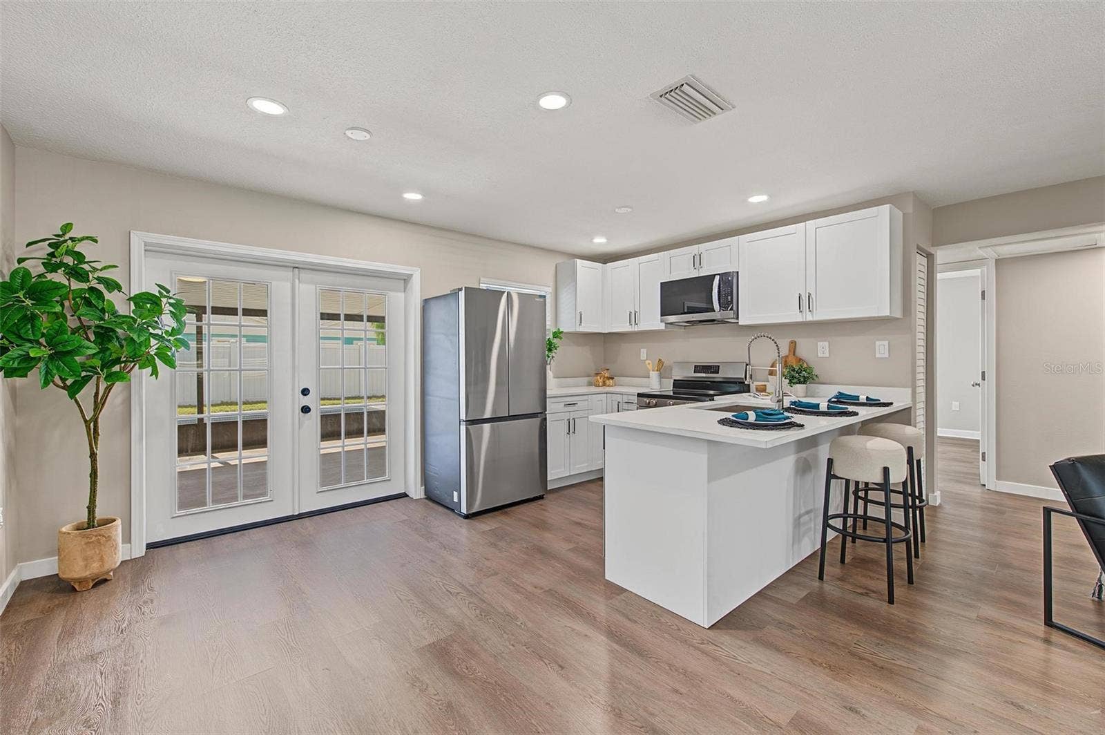 548 FRANDOR PLACE, Apollo Beach, FL 33572 548 FRANDOR PLACE, Apollo Beach, FL 33572
