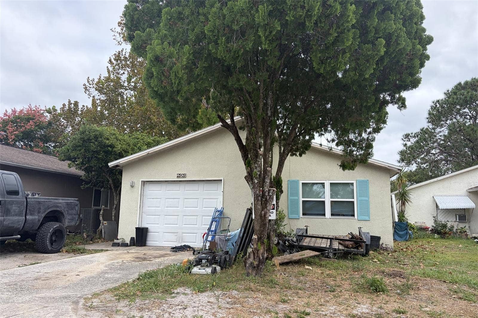 12517 COFFEE HILL ROW, Hudson, FL 34667 12517 COFFEE HILL ROW, Hudson, FL 34667