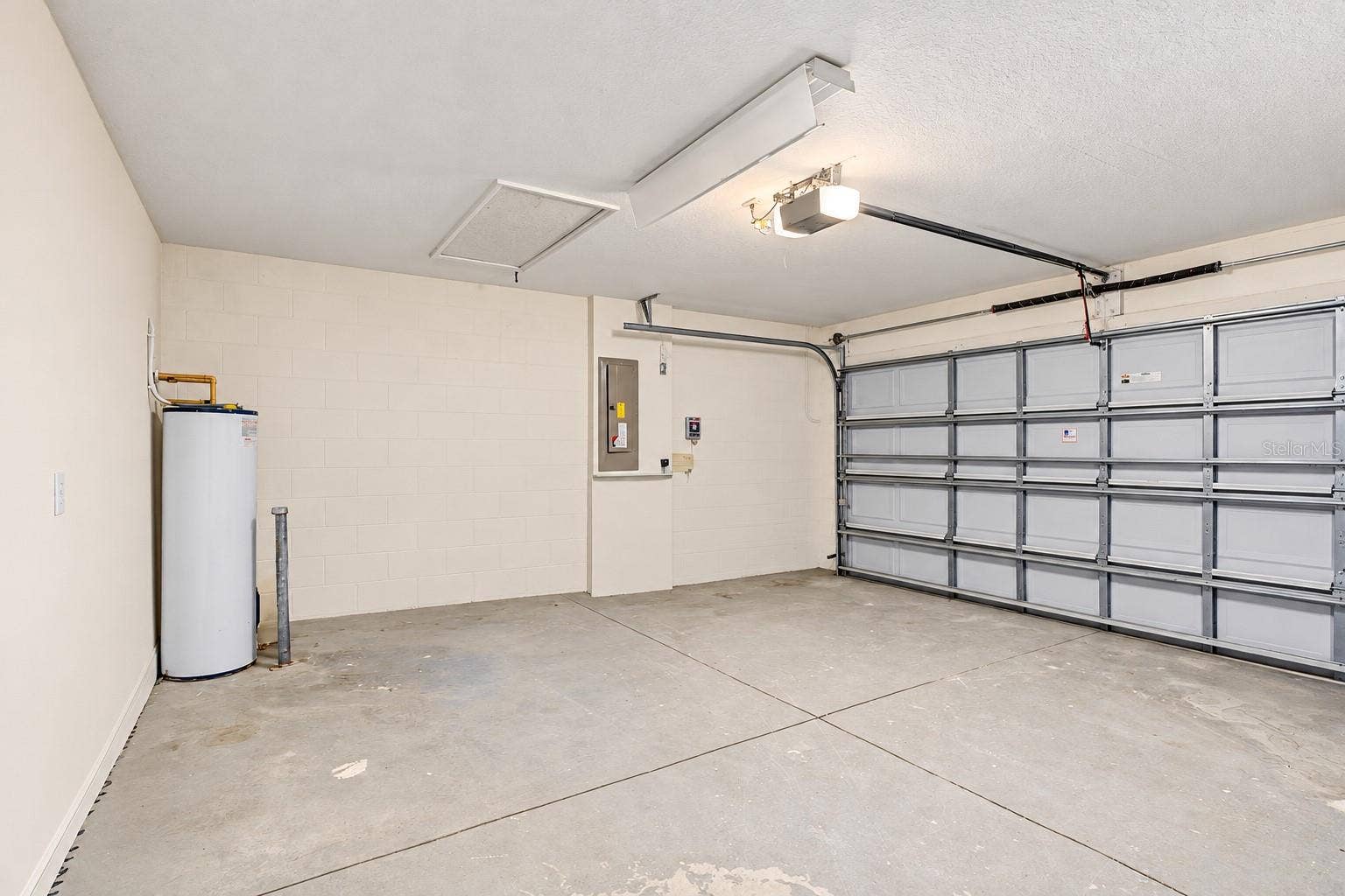 4218 BRANCHSIDE LANE, Wesley Chapel, FL 33543 4218 BRANCHSIDE LANE, Wesley Chapel, FL 33543