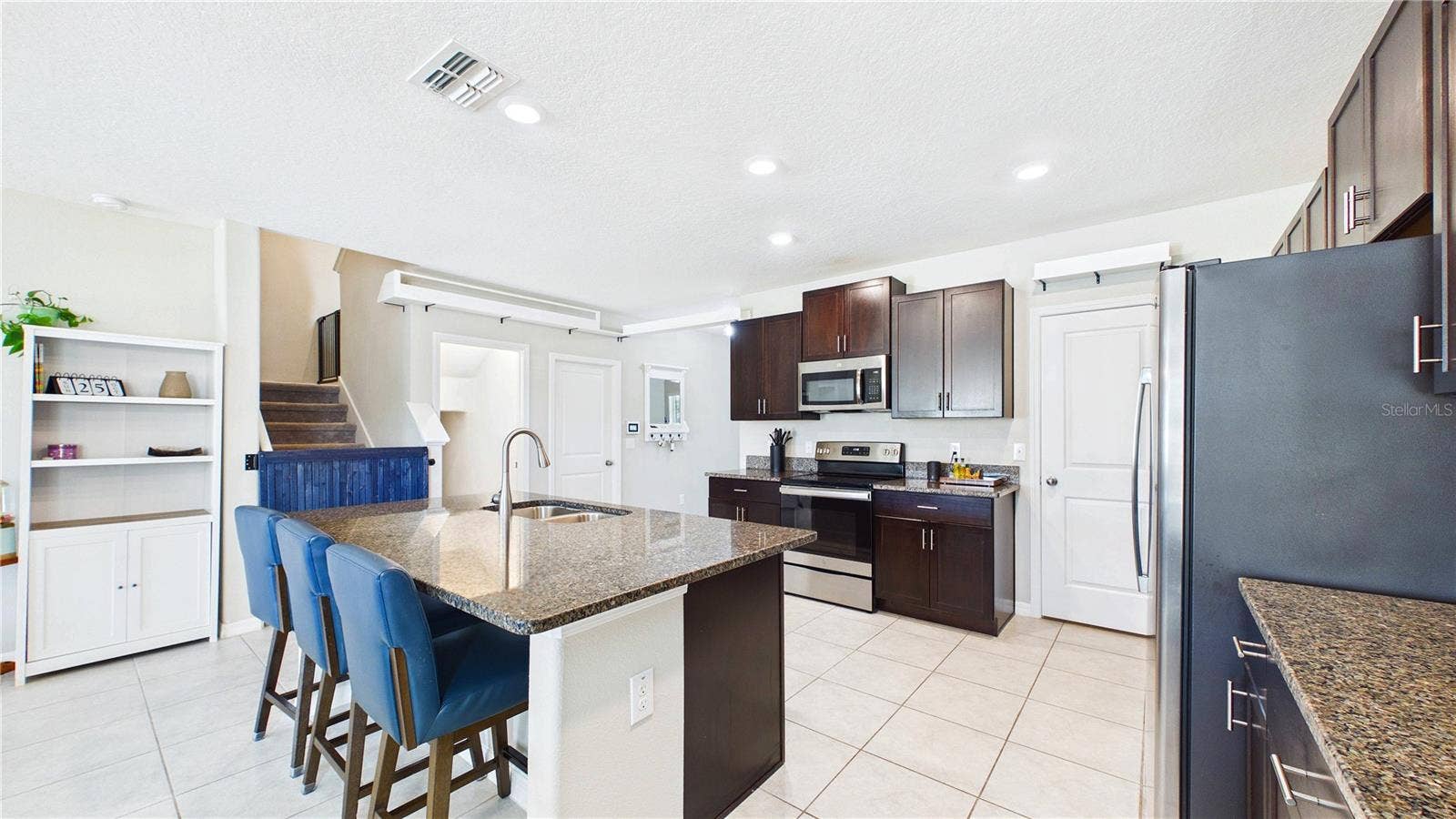 8659 PARSONS HILL BOULEVARD, Wesley Chapel, FL 33545 8659 PARSONS HILL BOULEVARD, Wesley Chapel, FL 33545