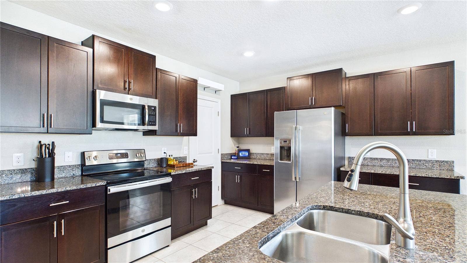 8659 PARSONS HILL BOULEVARD, Wesley Chapel, FL 33545 8659 PARSONS HILL BOULEVARD, Wesley Chapel, FL 33545